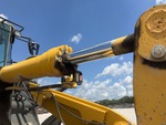 Hydraulics with Bucket Tilt Cylinders