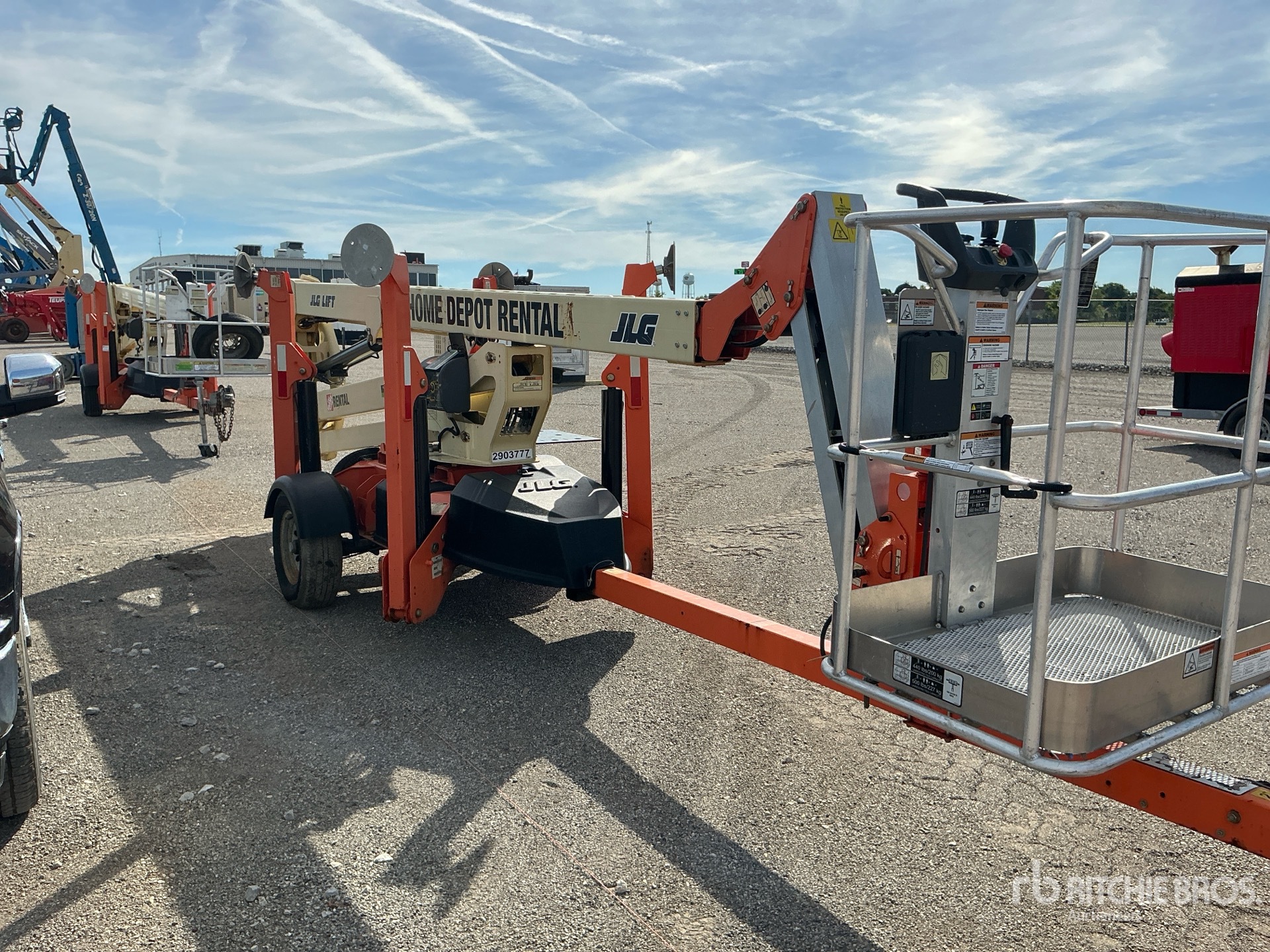 Photo of a 2020 JLG T500J