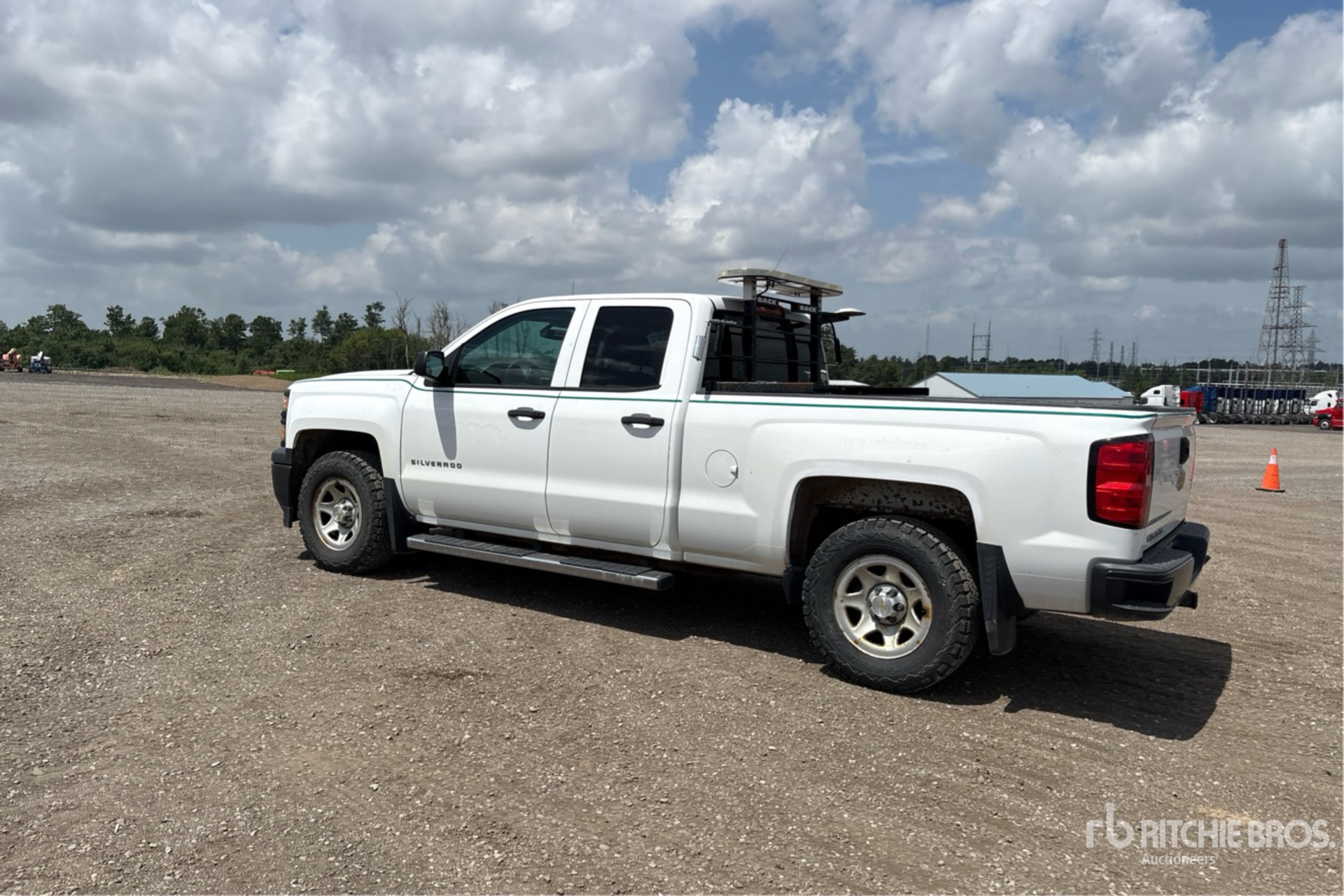 General Appearance with Picture, Left Rear Corner