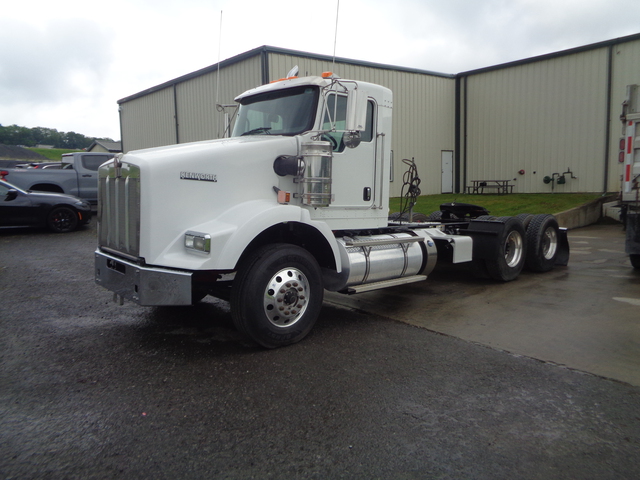 2019 Kenworth T800 T/A Day Cab Truck Tractor