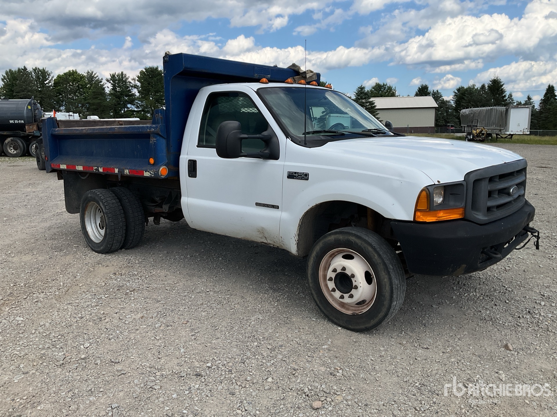General Appearance with Picture, Right Front Corner