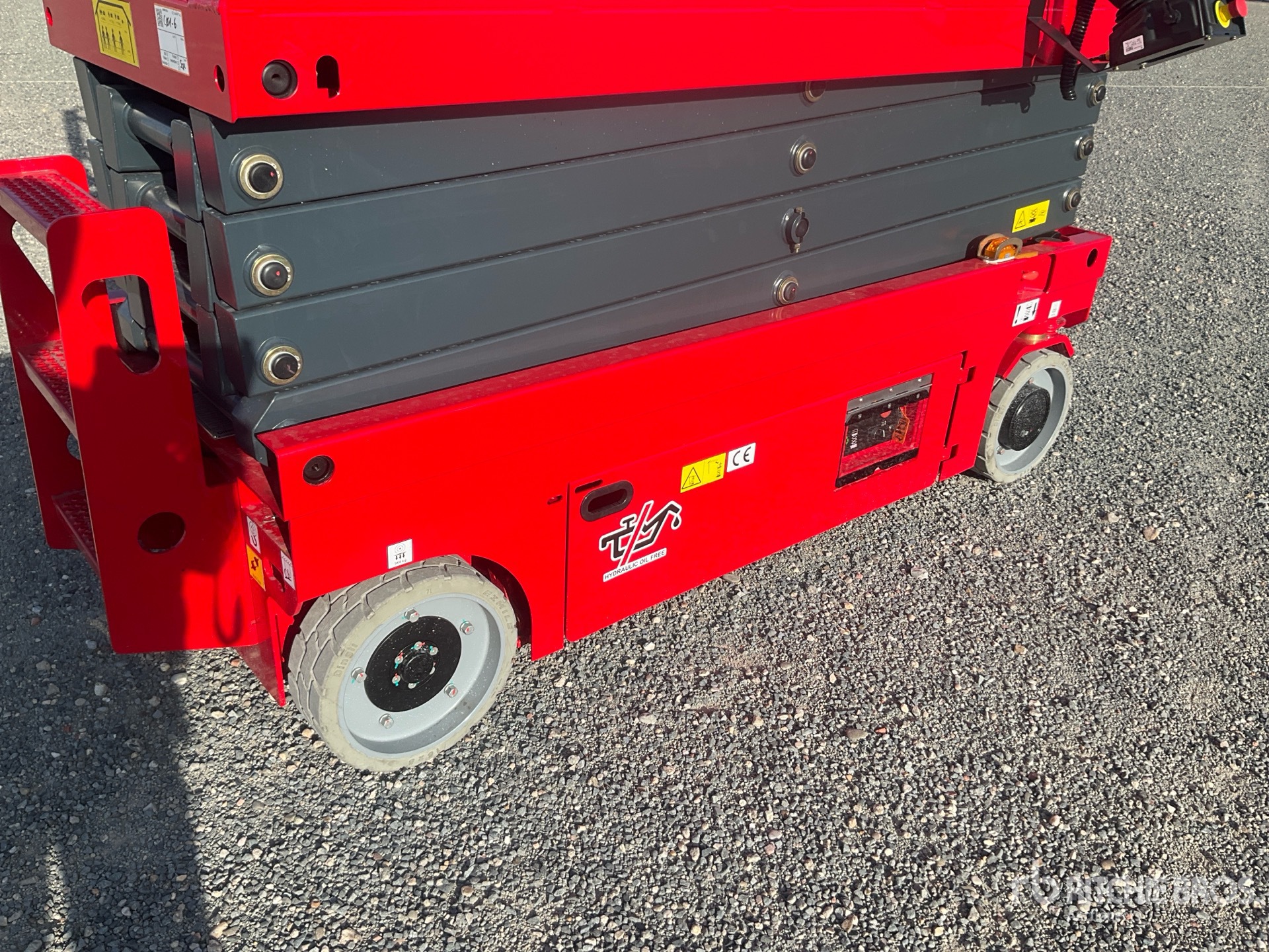 2025 Magni ES1008OF