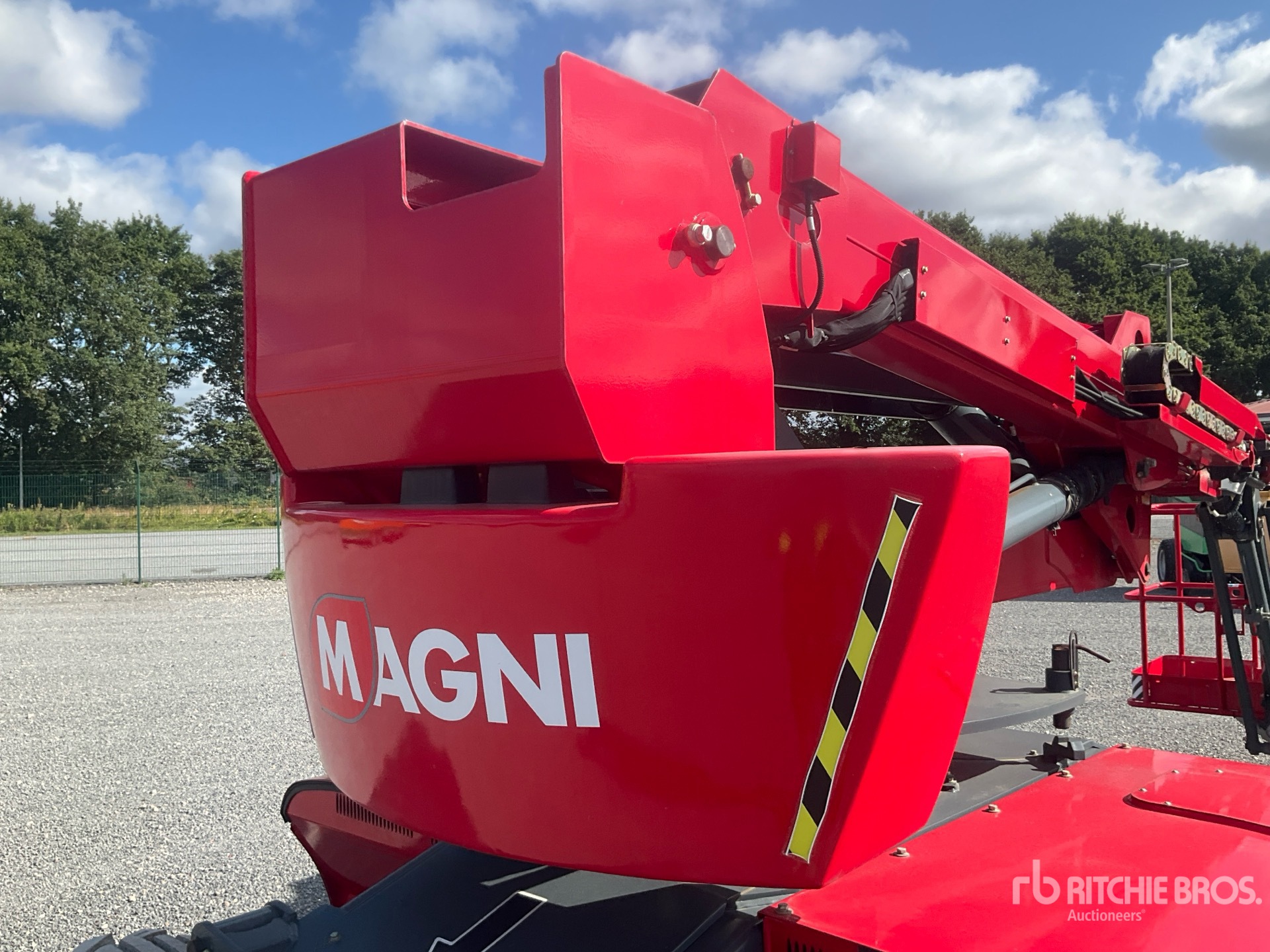 2024 Magni EAB16RT