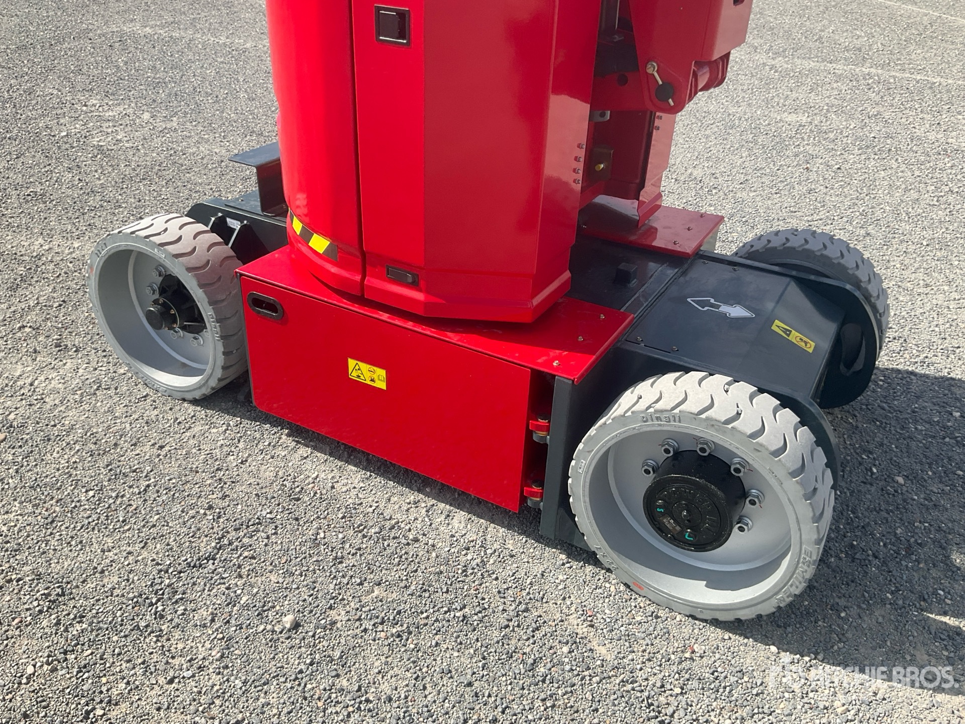 2024 Magni EAB11AC