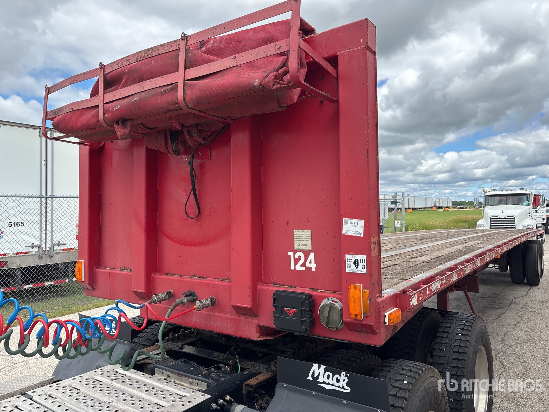 Photo of a 2003 Transcraft 45 ft T/A