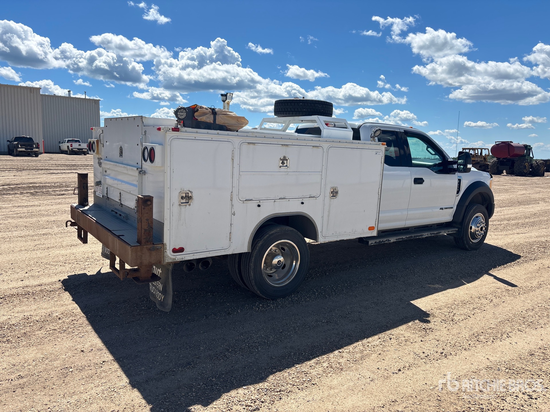 General Appearance with Picture, Right Rear Corner