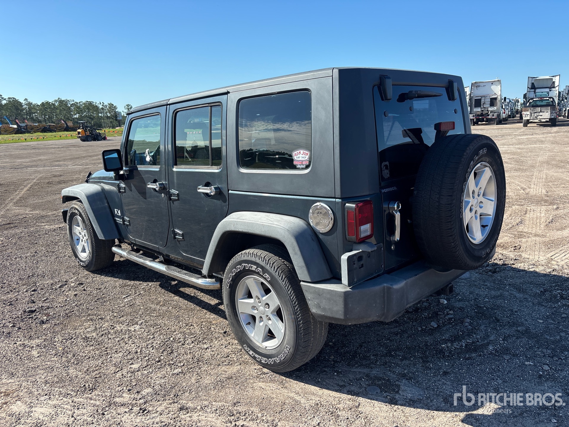 General Appearance with Picture, Left Rear Corner