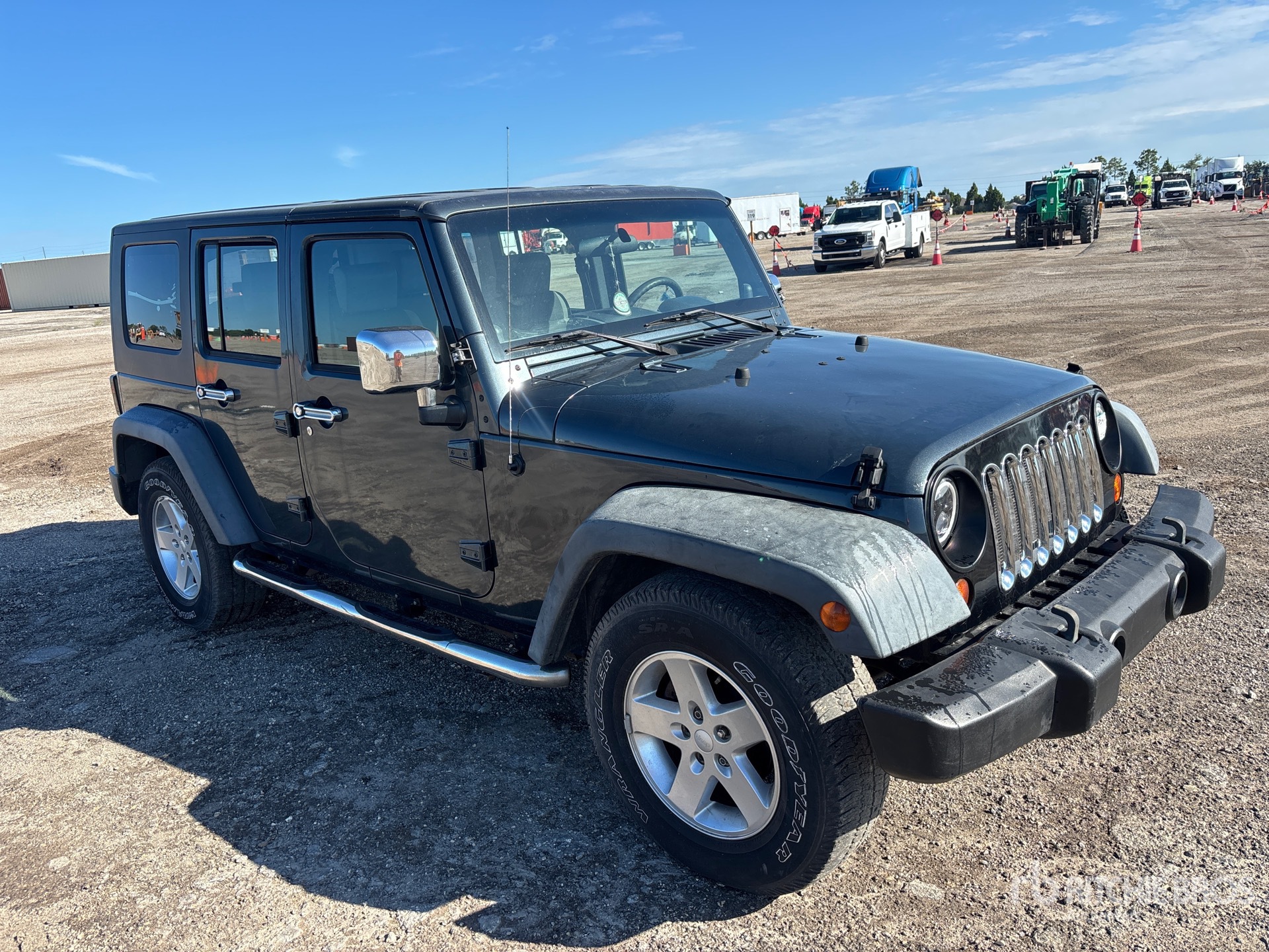General Appearance with Picture, Right Front Corner