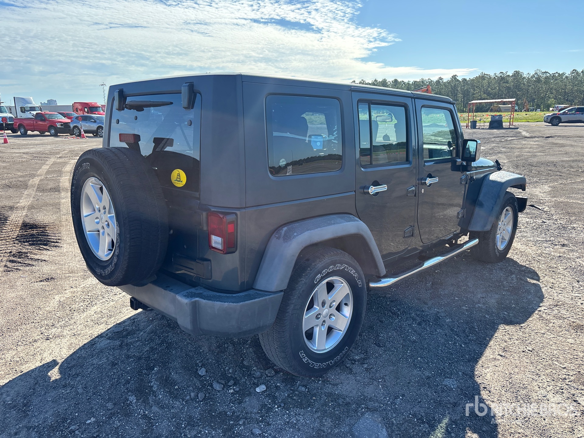General Appearance with Picture, Right Rear Corner