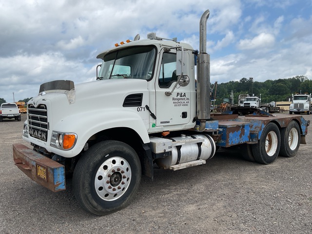 2007 Mack CV713 Granite 6x4 Winch Truck 2007 Mack CV713 Granite 6x4 Winch Truck