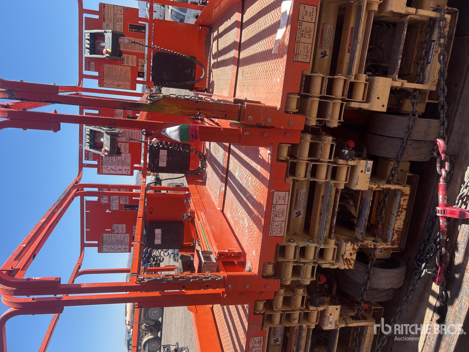 Photo of a 2018 JLG 1930 ES