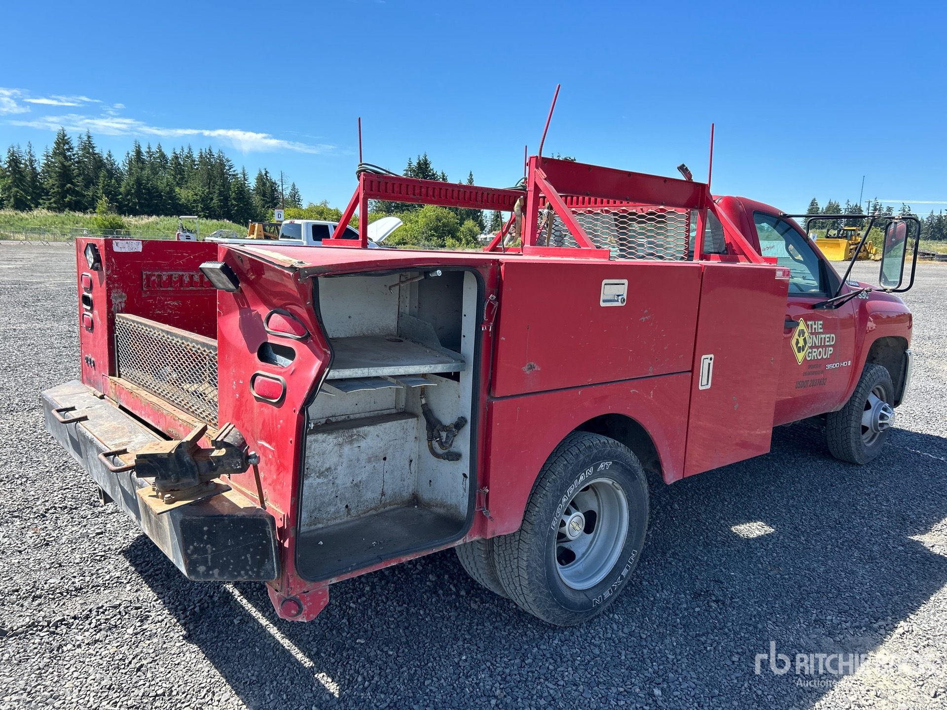 General Appearance with Picture, Right Rear Corner