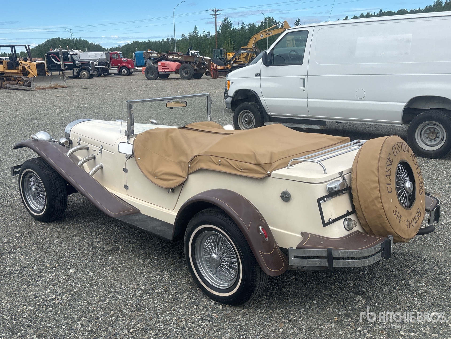 General Appearance with Picture, Left Rear Corner