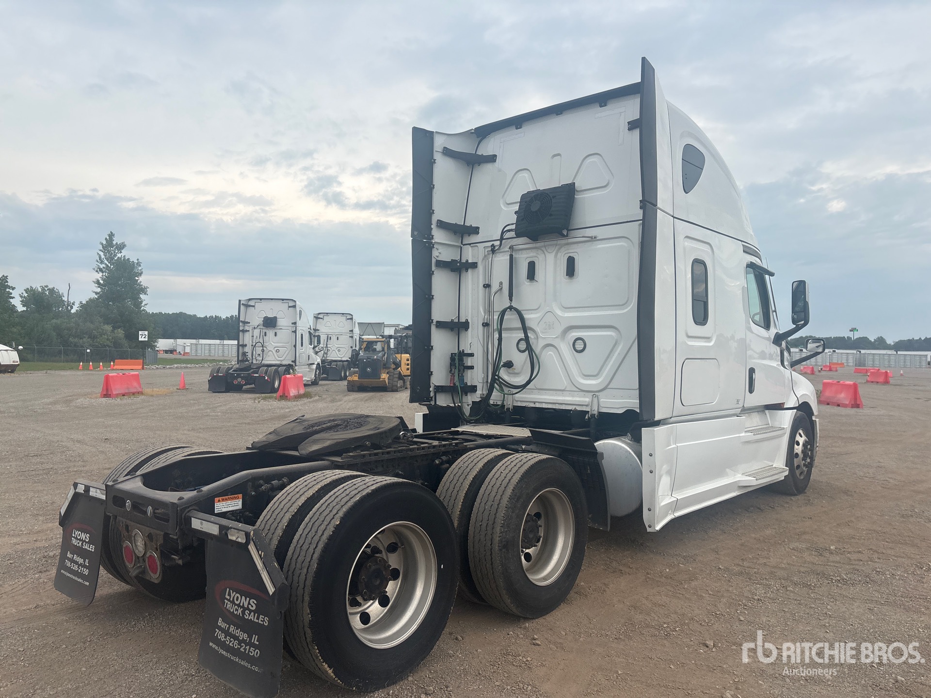 2024 Freightliner CASCADIA 126