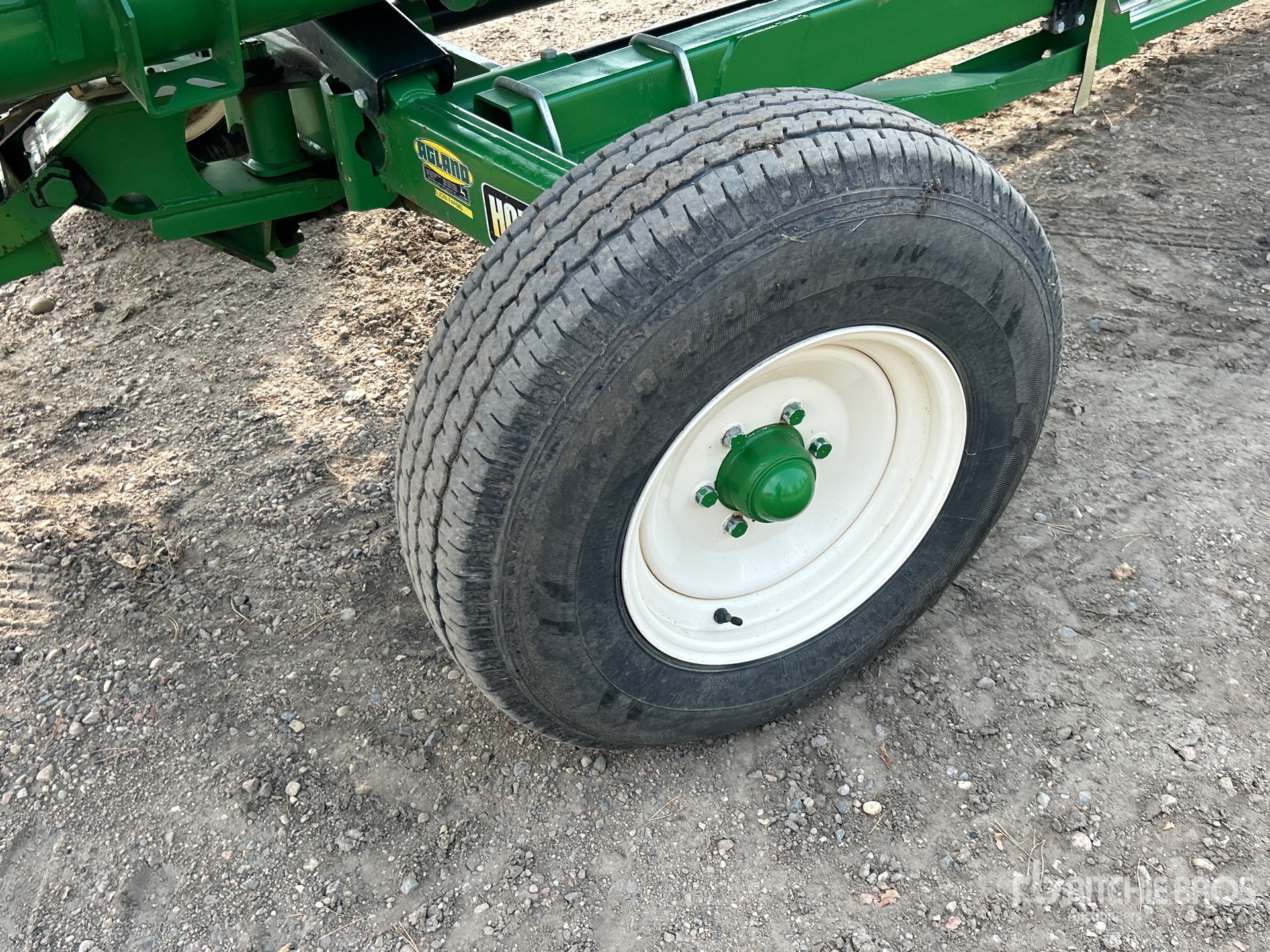 2019 John Deere 745