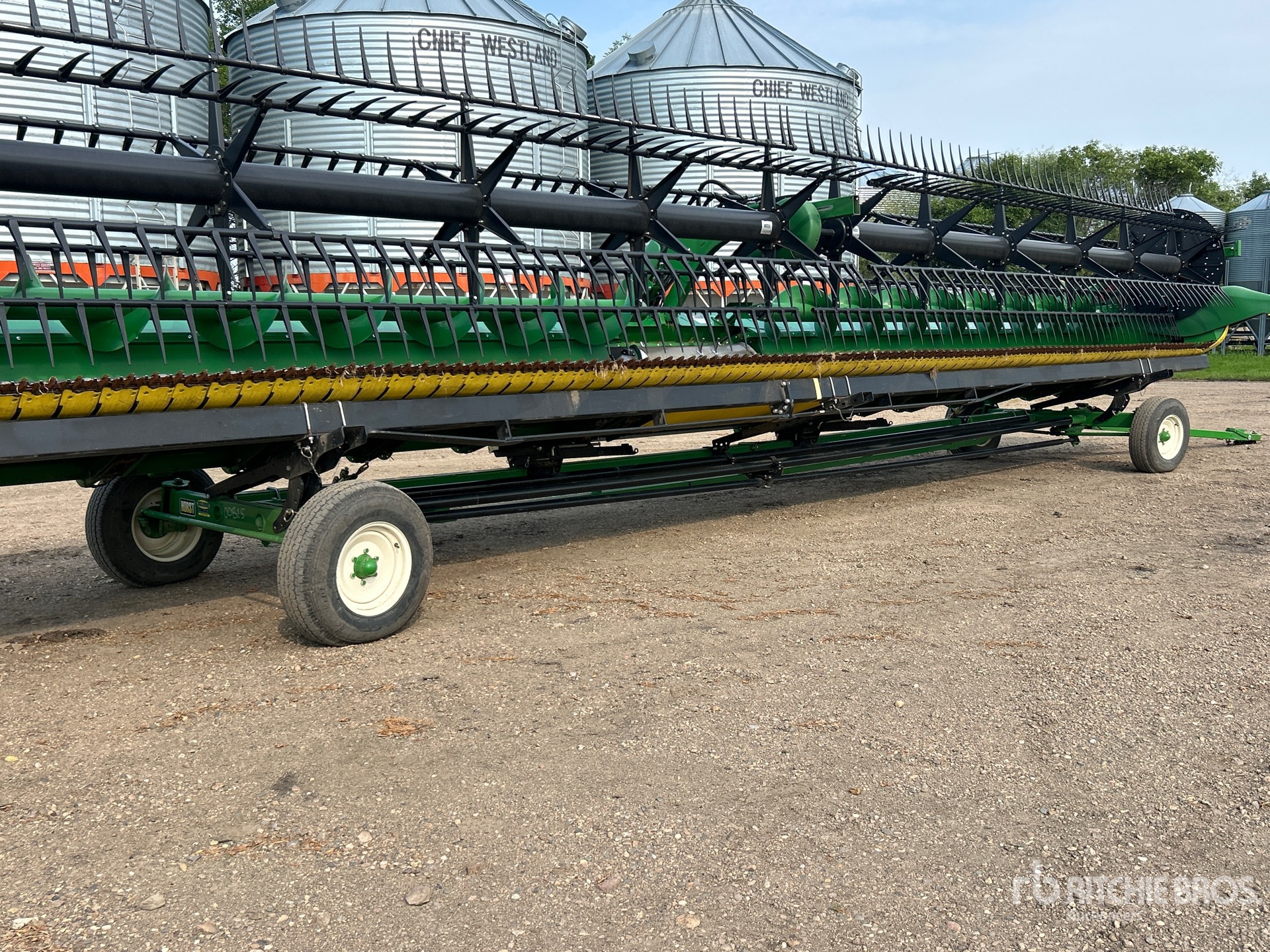 2019 John Deere 745
