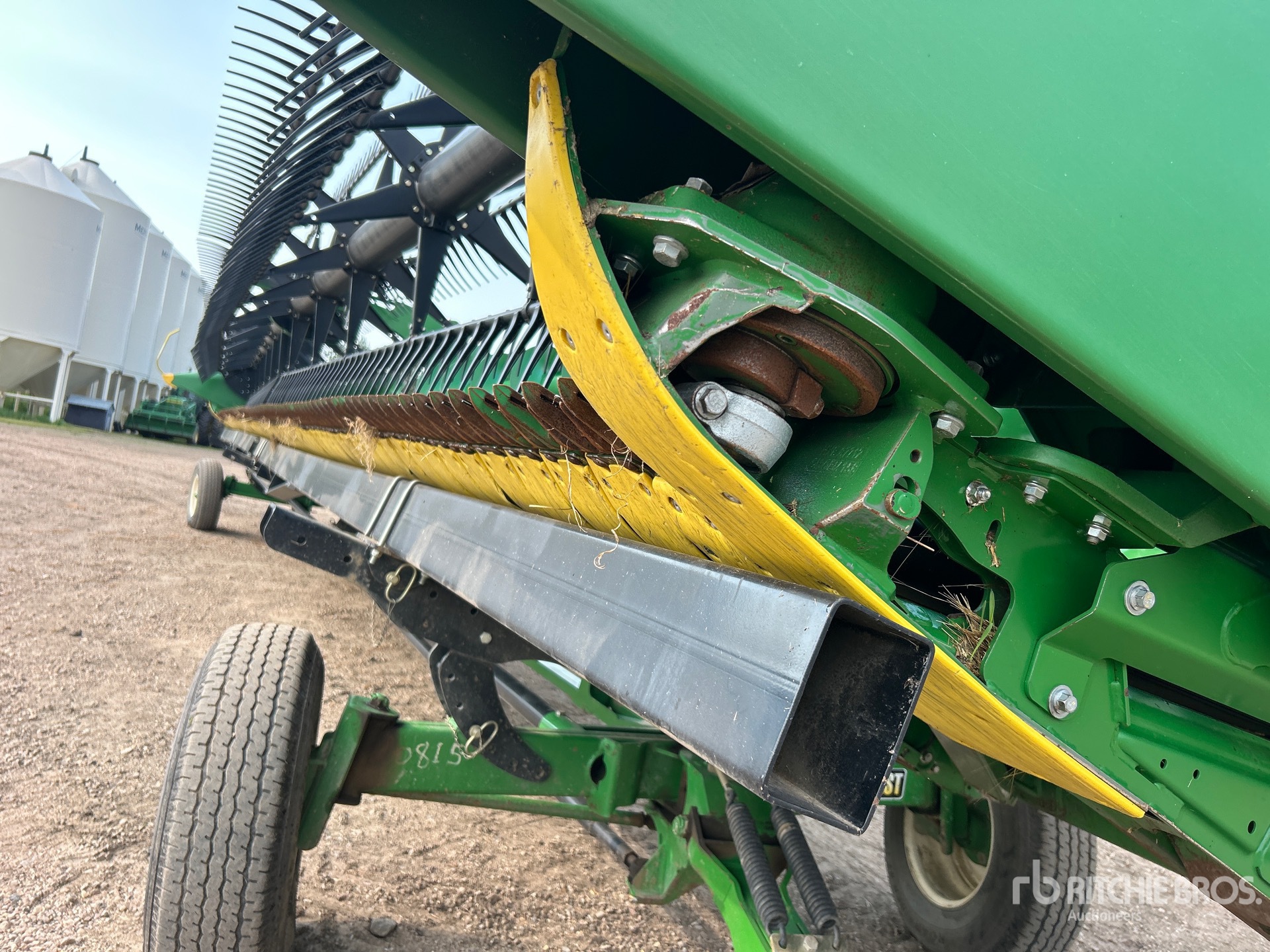2019 John Deere 745