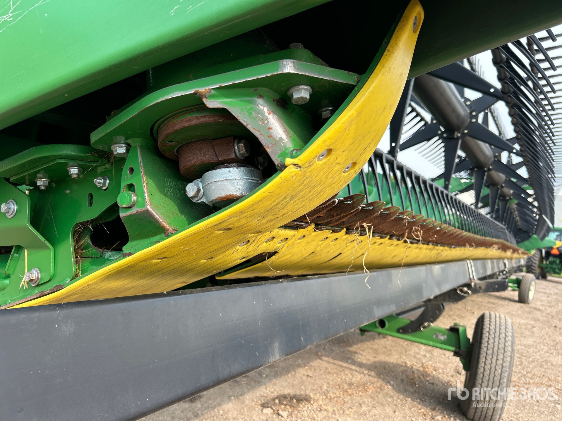 2019 John Deere 745