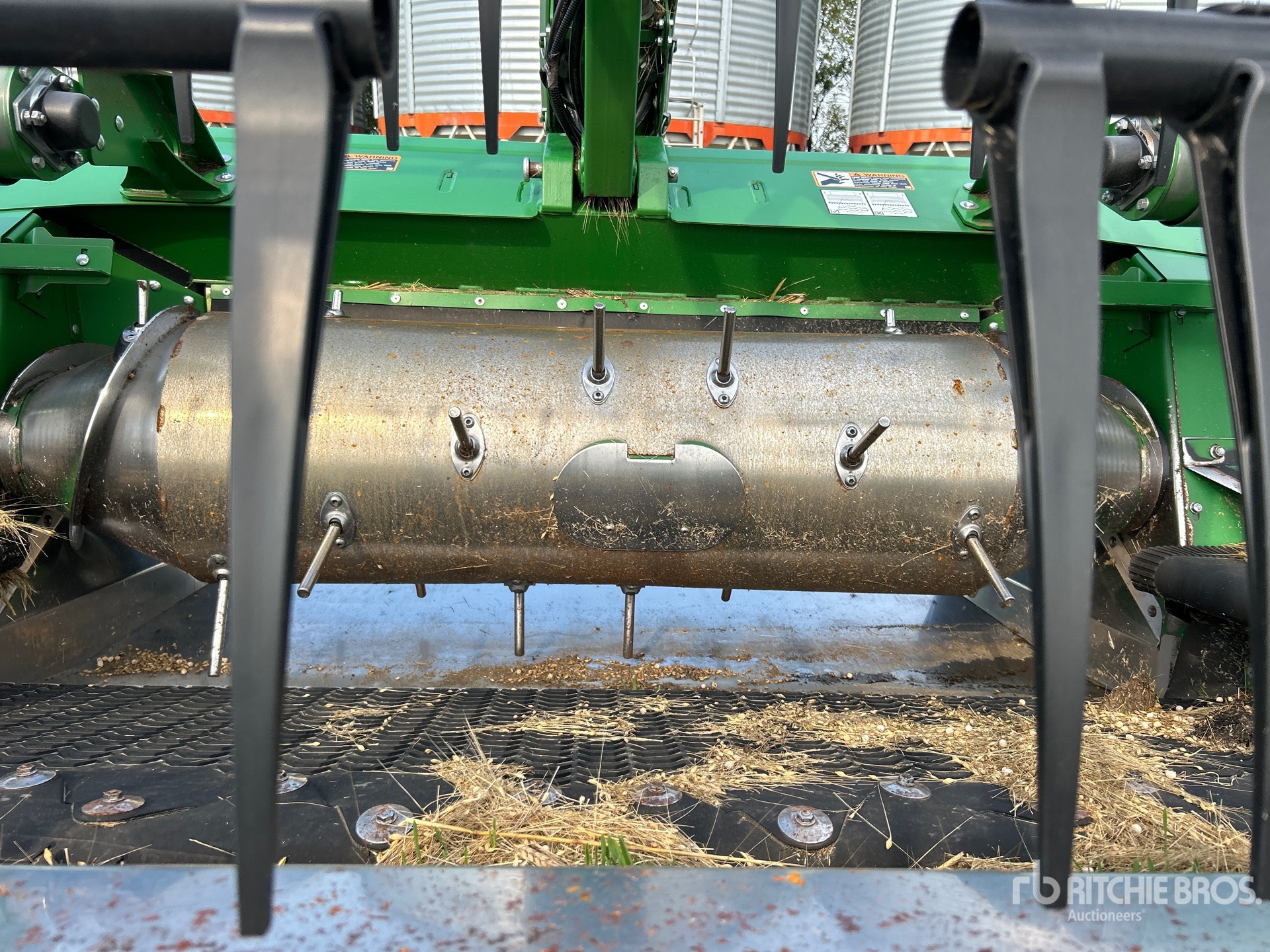 2019 John Deere 745