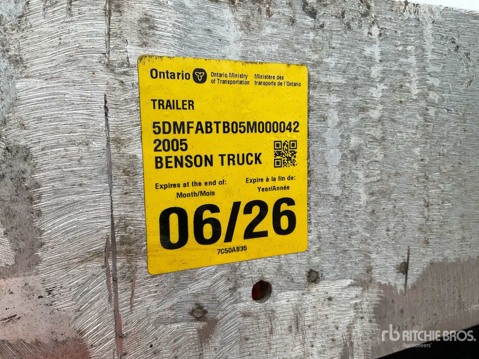 2005 Benson 48 ft T/A Spread Axle