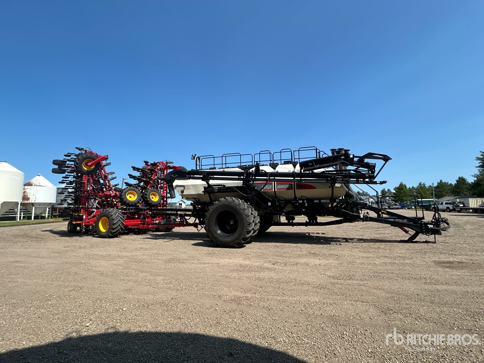 2024 Bourgault 3330