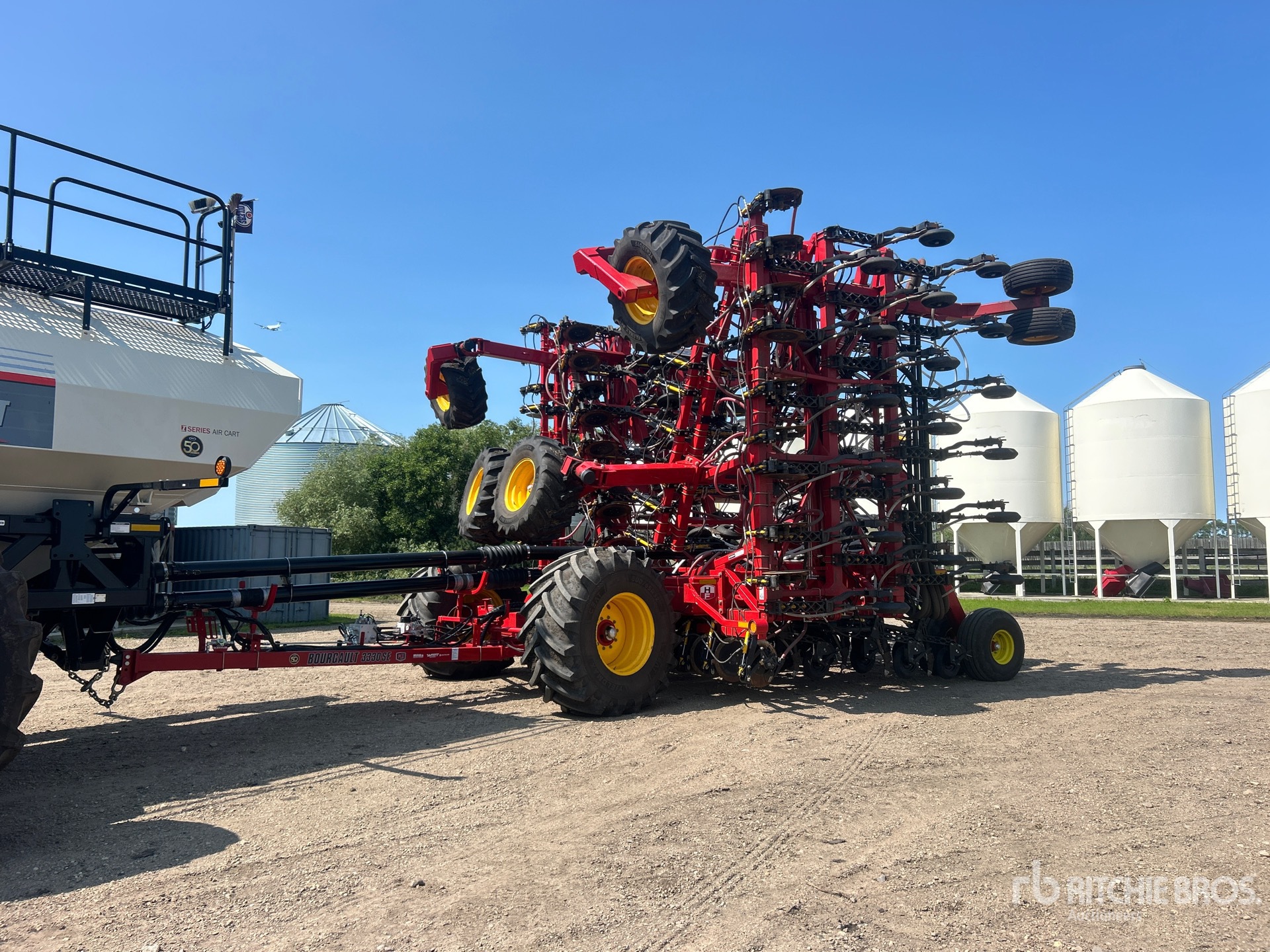 2024 Bourgault 3330