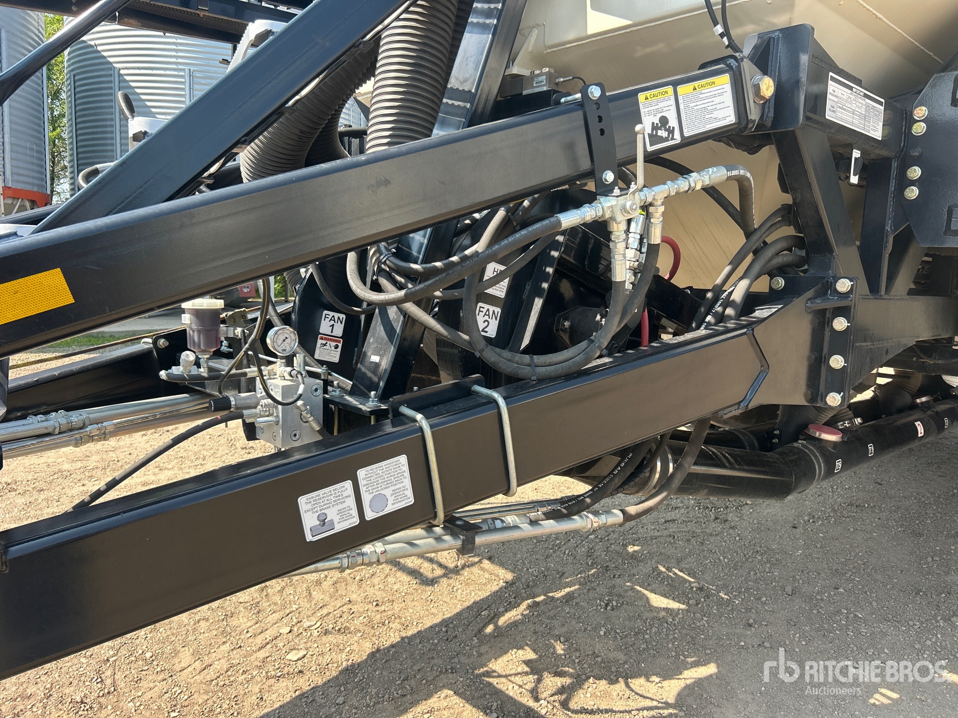 2024 Bourgault 3330