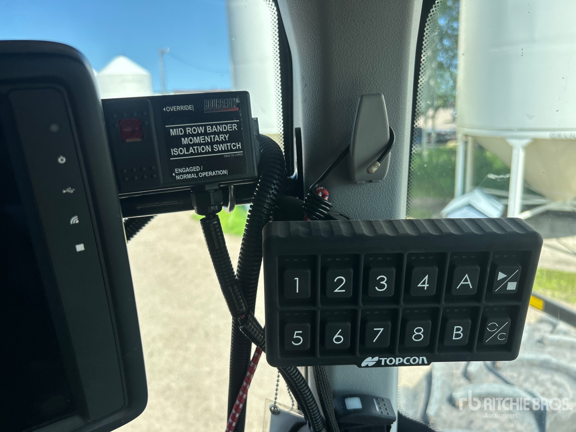 2024 Bourgault 3330