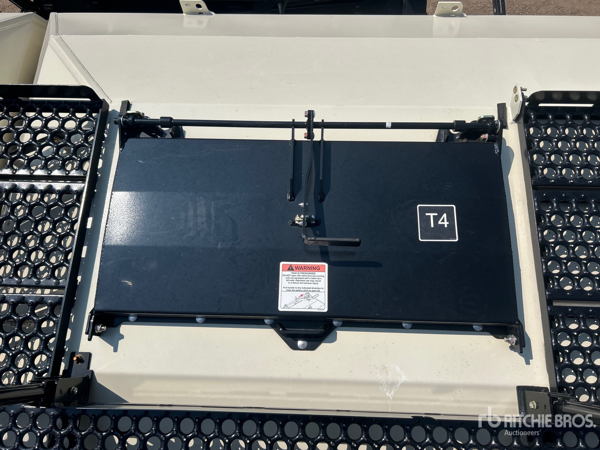 2024 Bourgault 3330