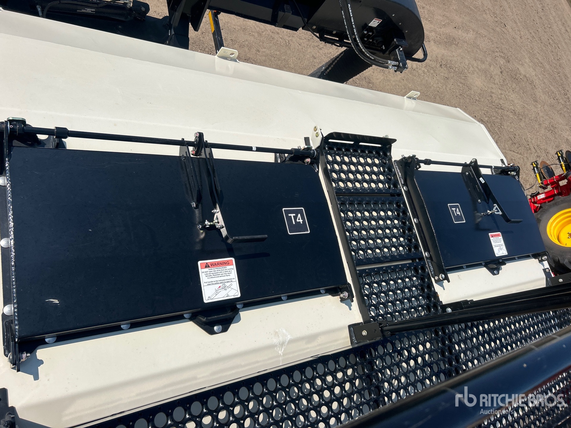 2024 Bourgault 3330