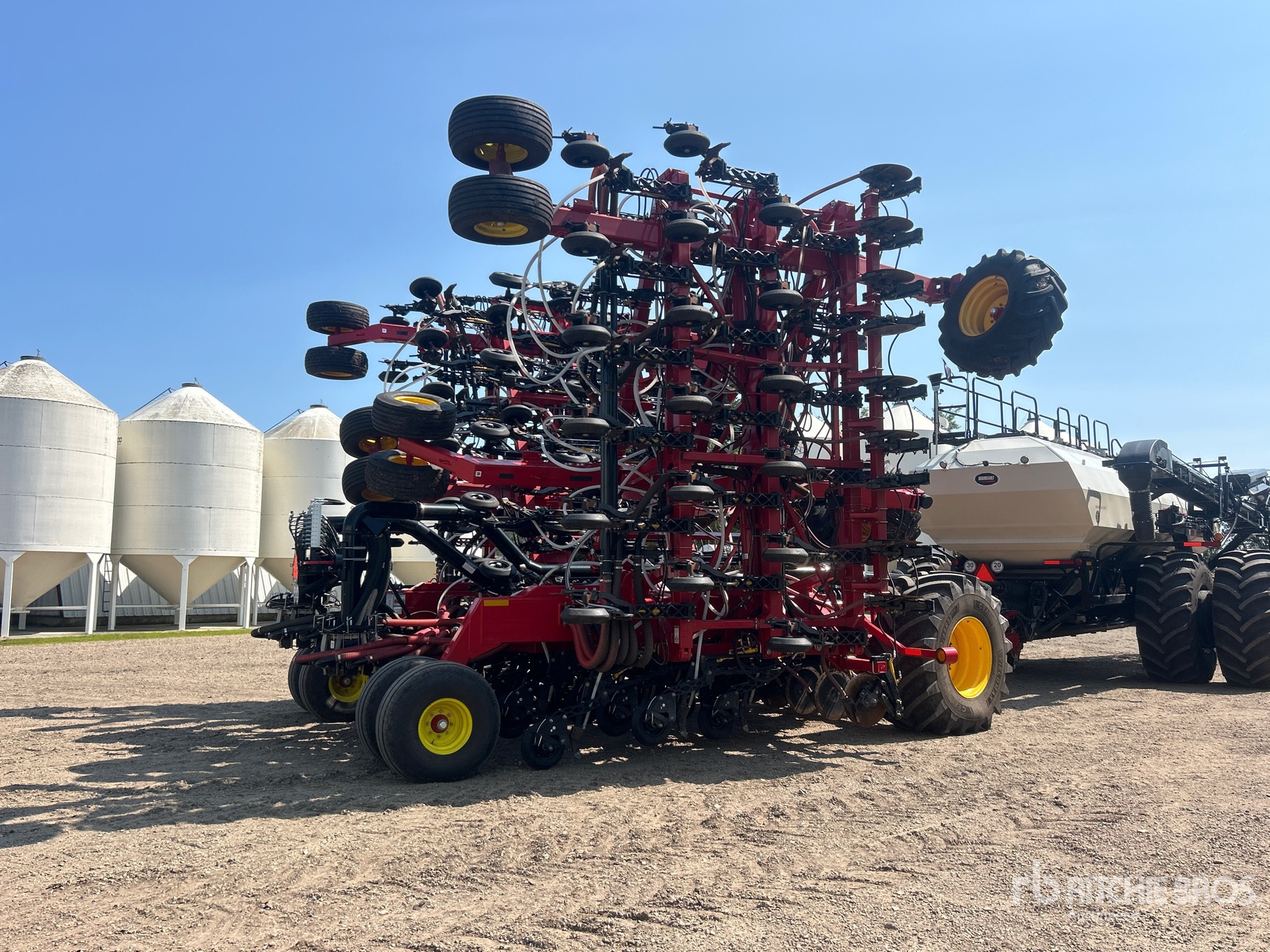 2024 Bourgault 3330