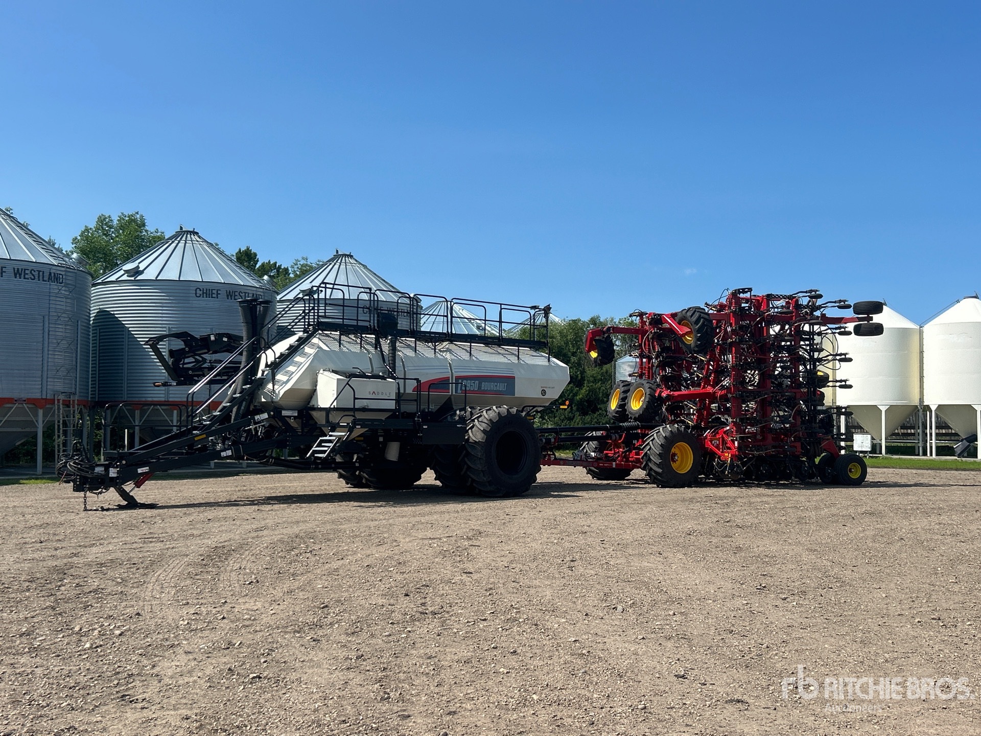 2024 Bourgault 3330