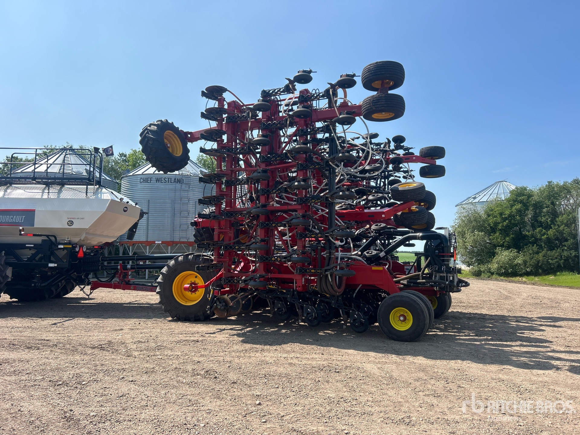 2024 Bourgault 3330