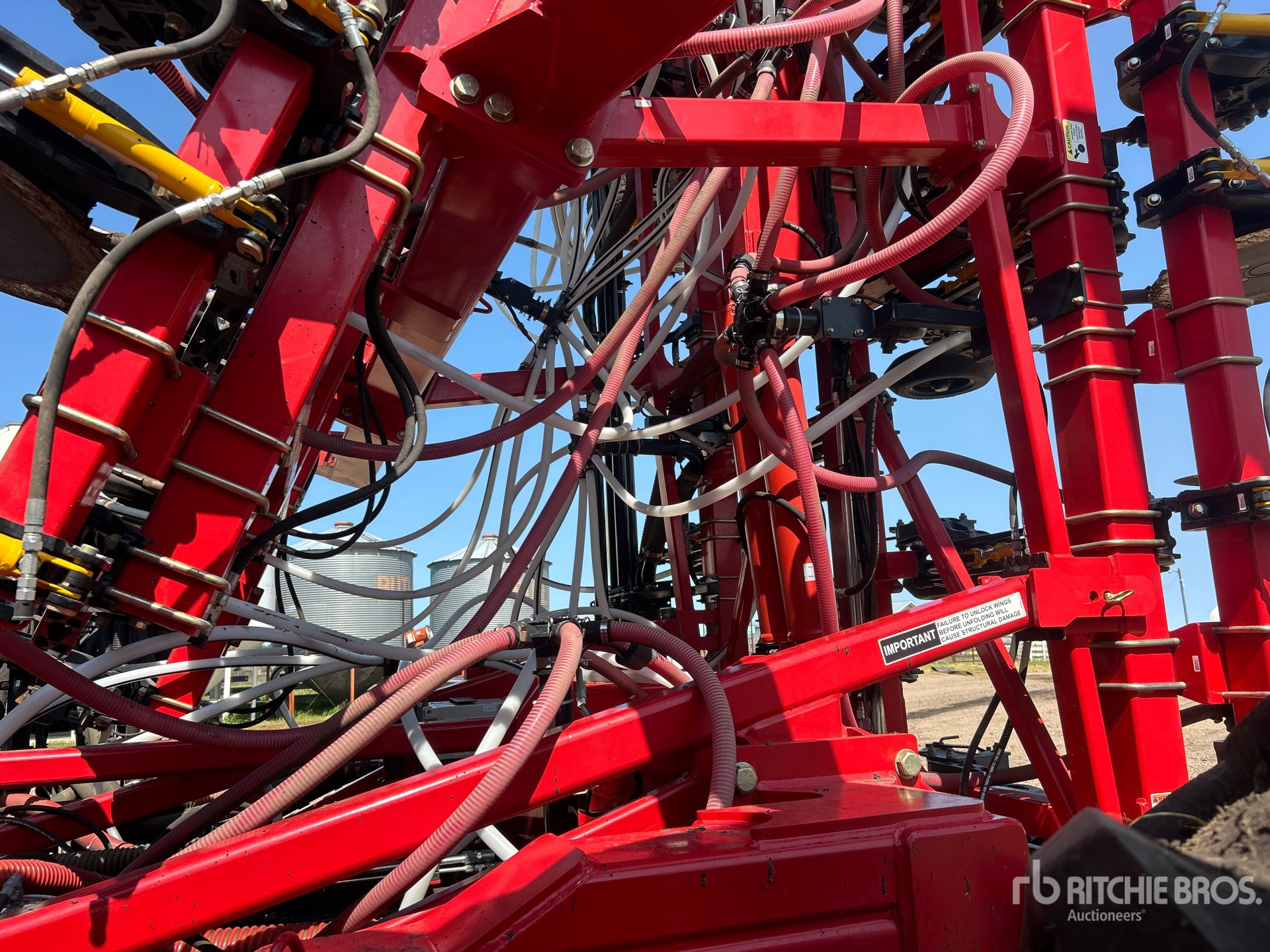 2024 Bourgault 3330