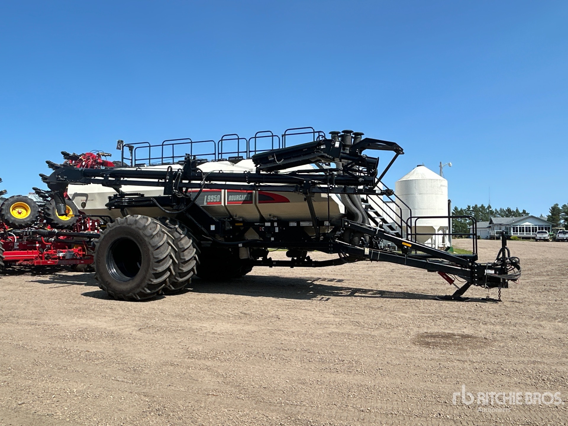 2024 Bourgault 3330