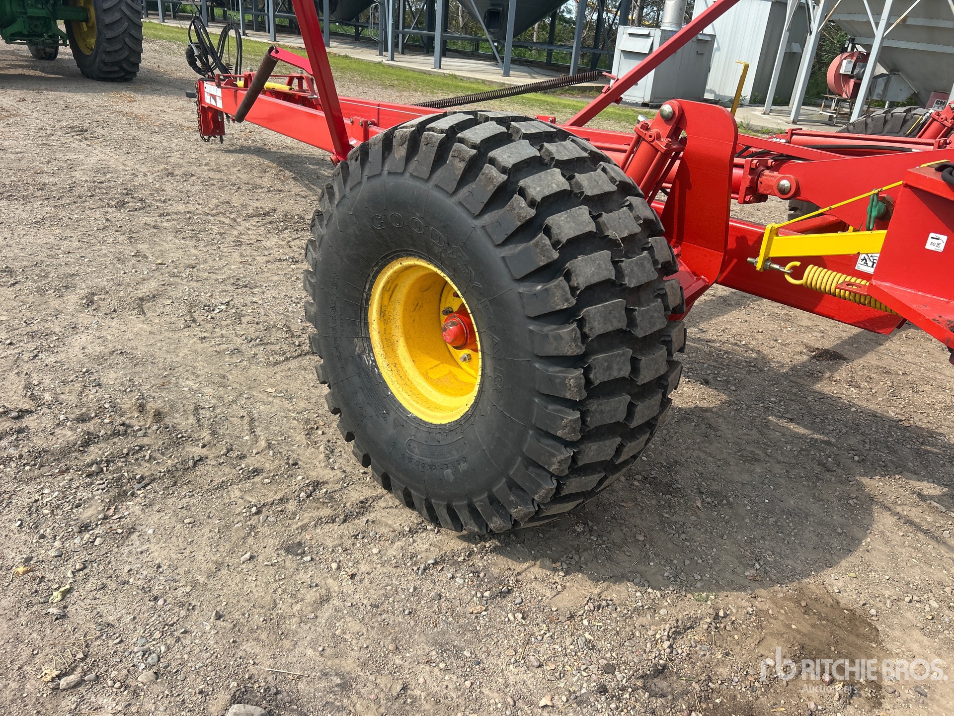 2011 Bourgault 7200