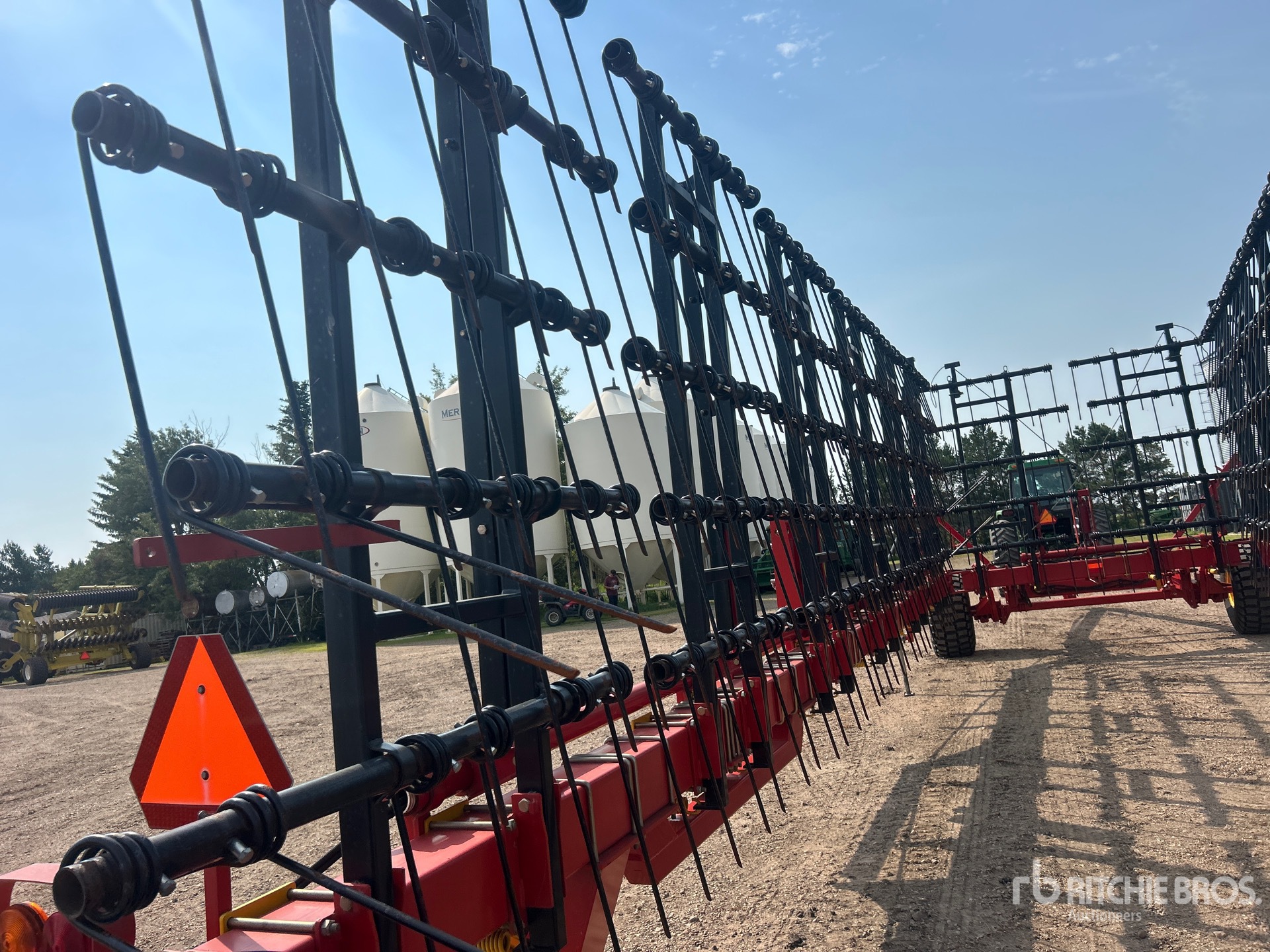 2011 Bourgault 7200