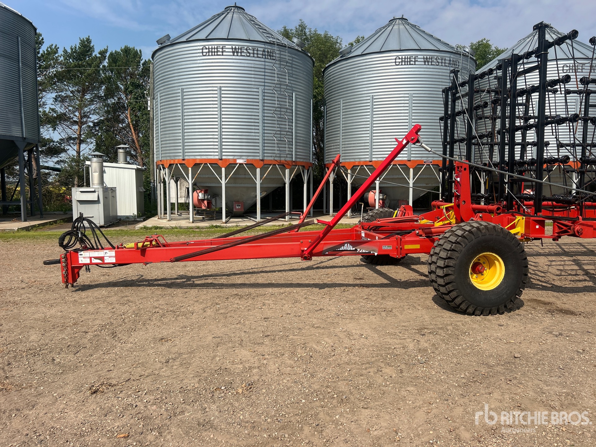 2011 Bourgault 7200