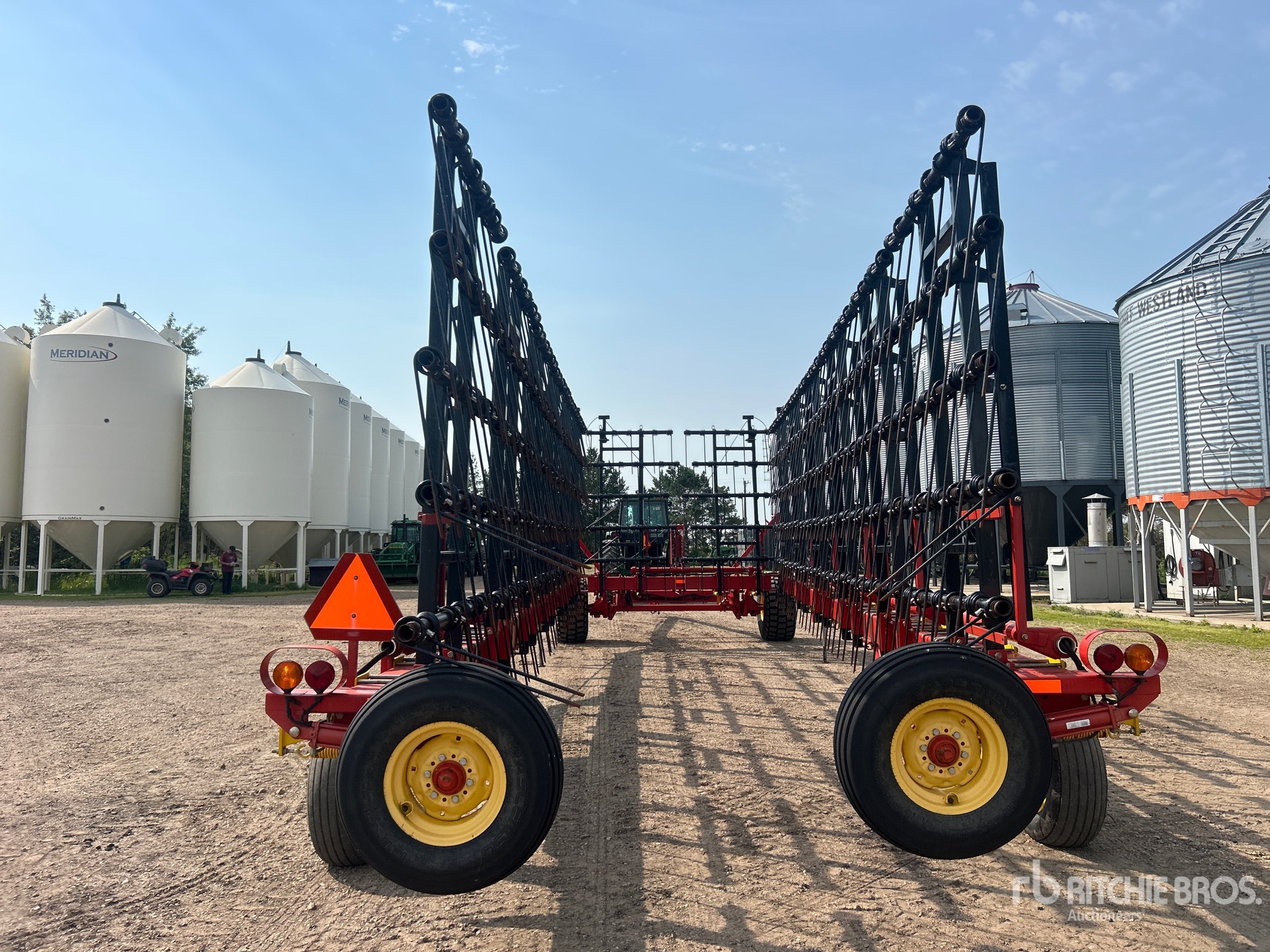 2011 Bourgault 7200