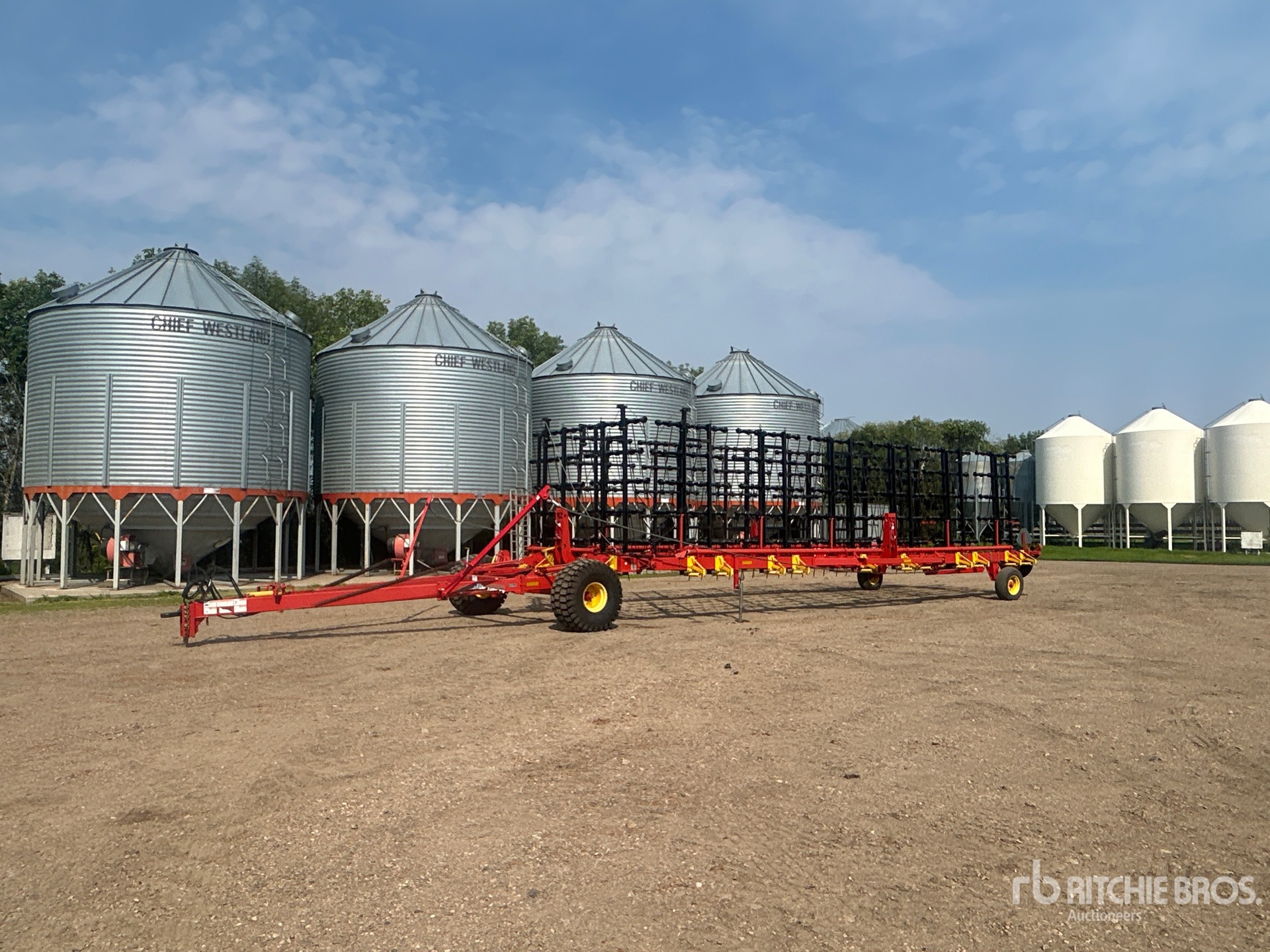 2011 Bourgault 7200