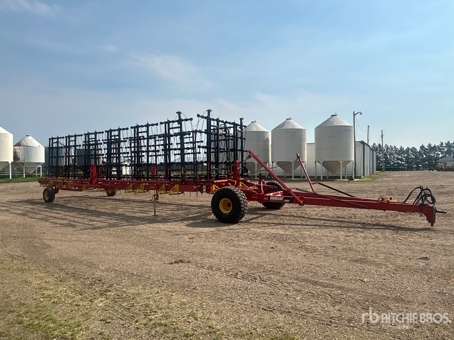 2011 Bourgault 7200