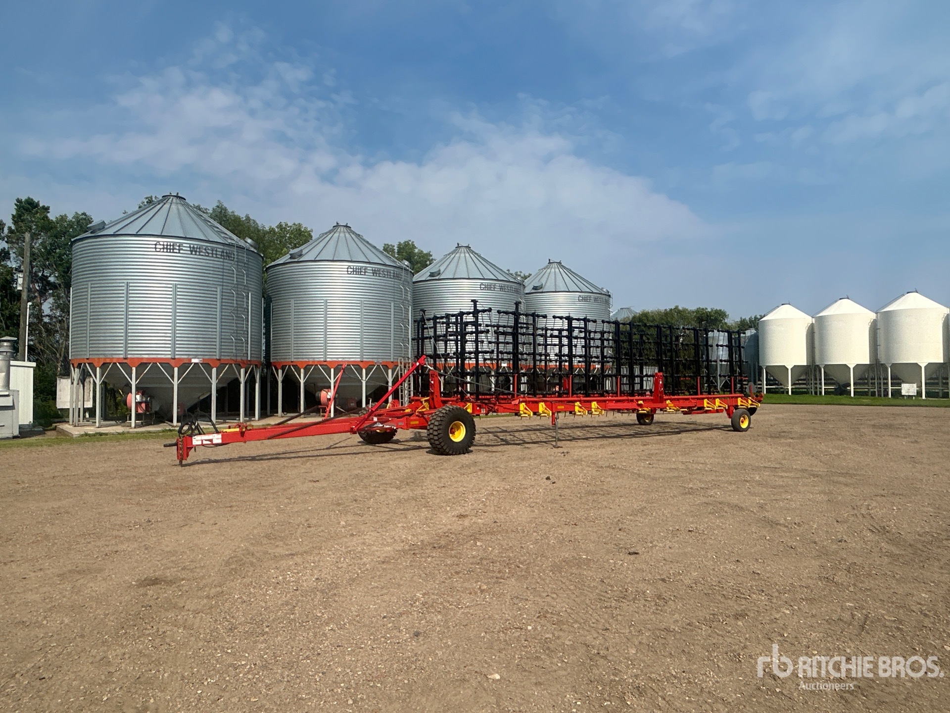 2011 Bourgault 7200