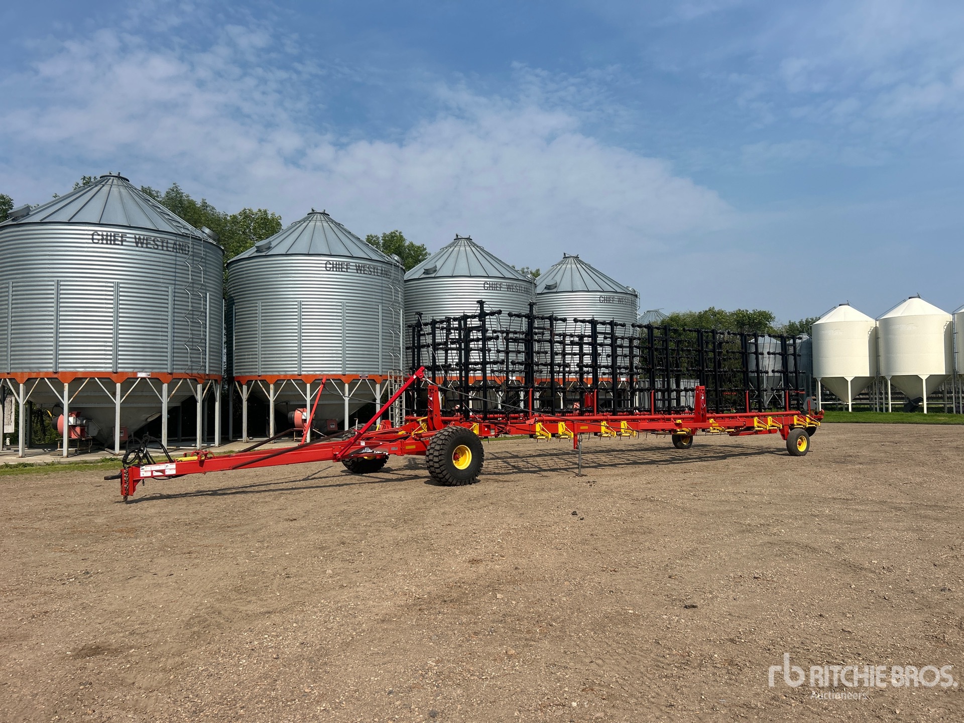Photo of 2011 Bourgault 7200