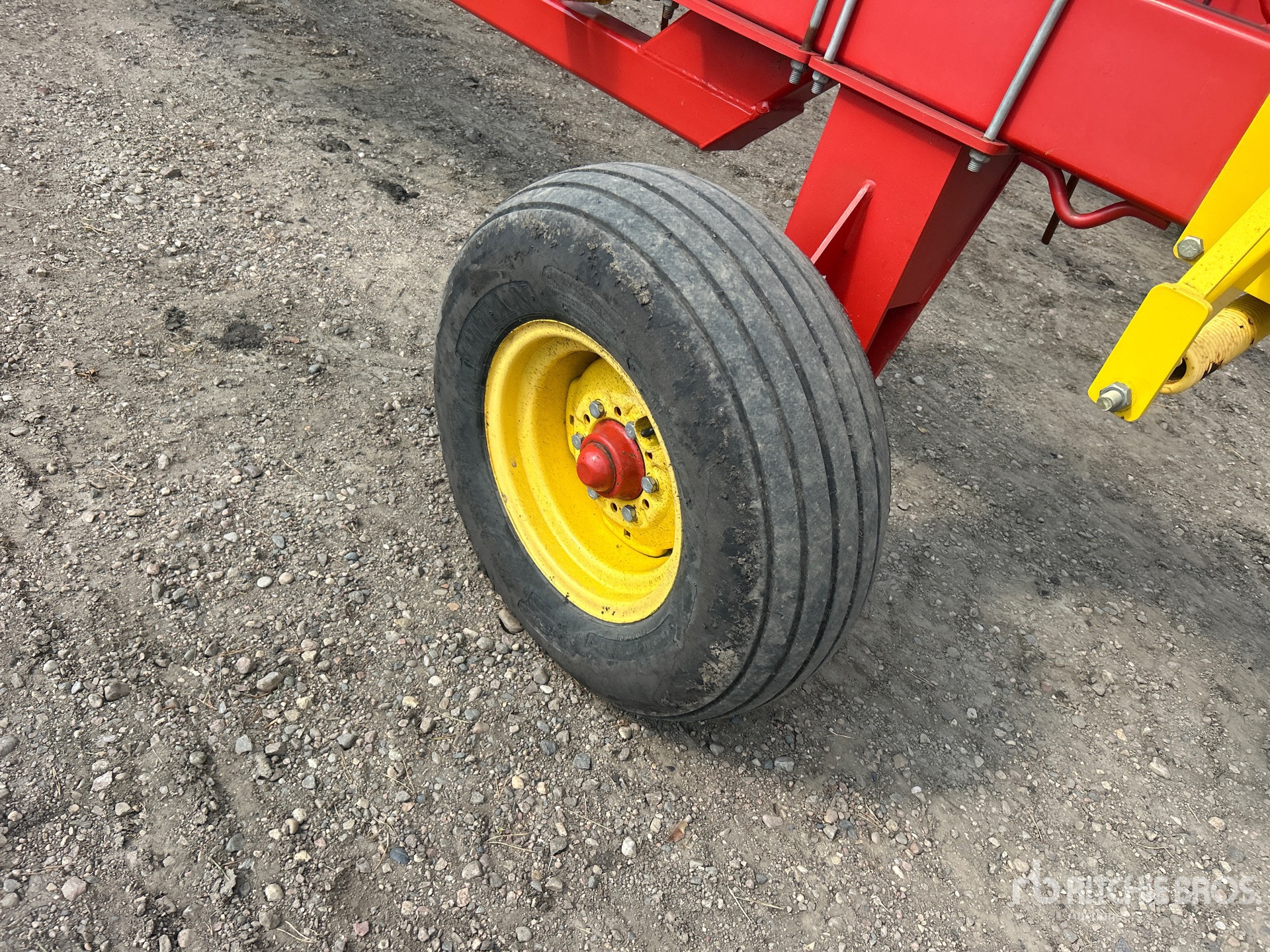2011 Bourgault 7200
