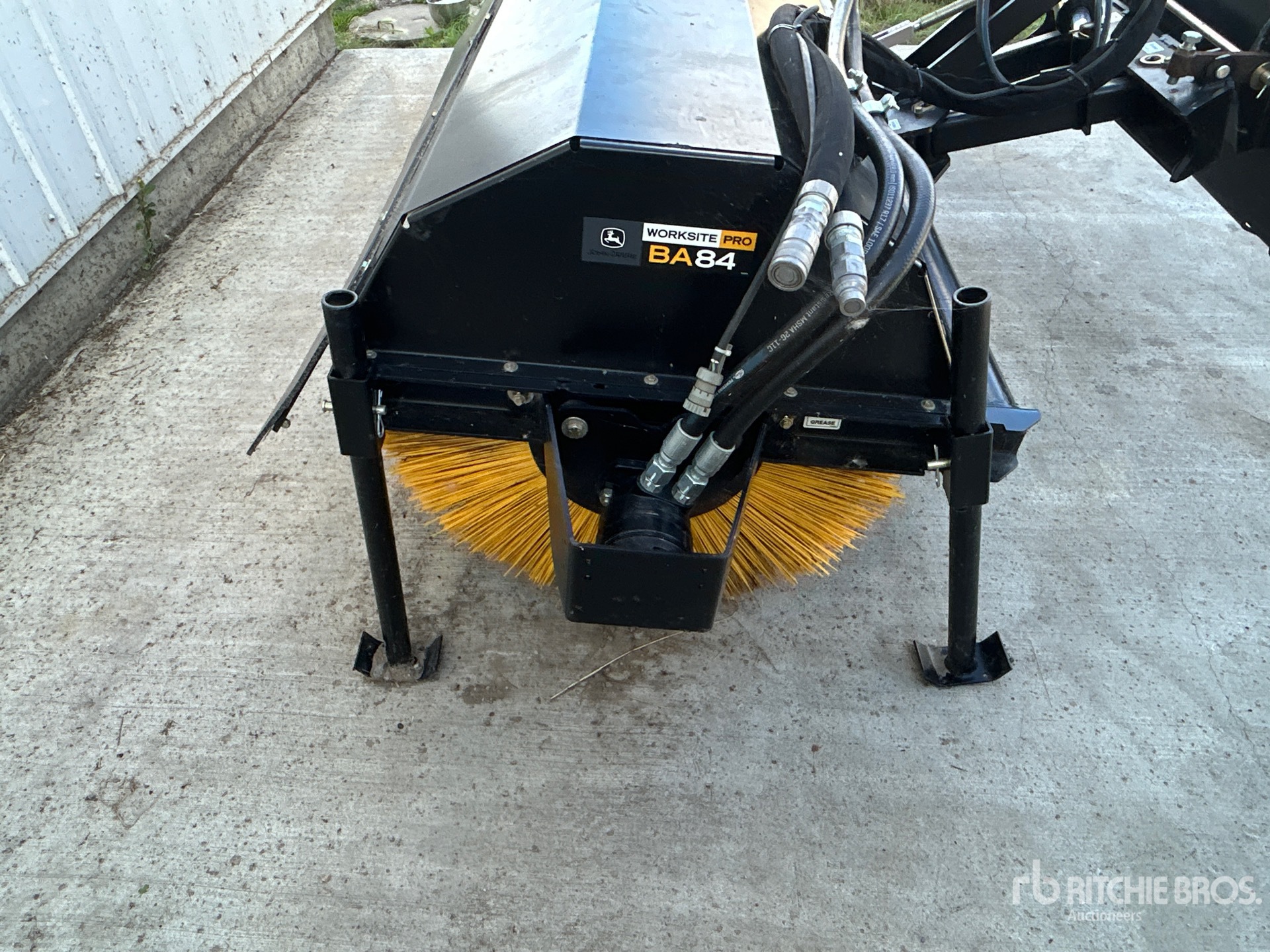 John Deere BA84