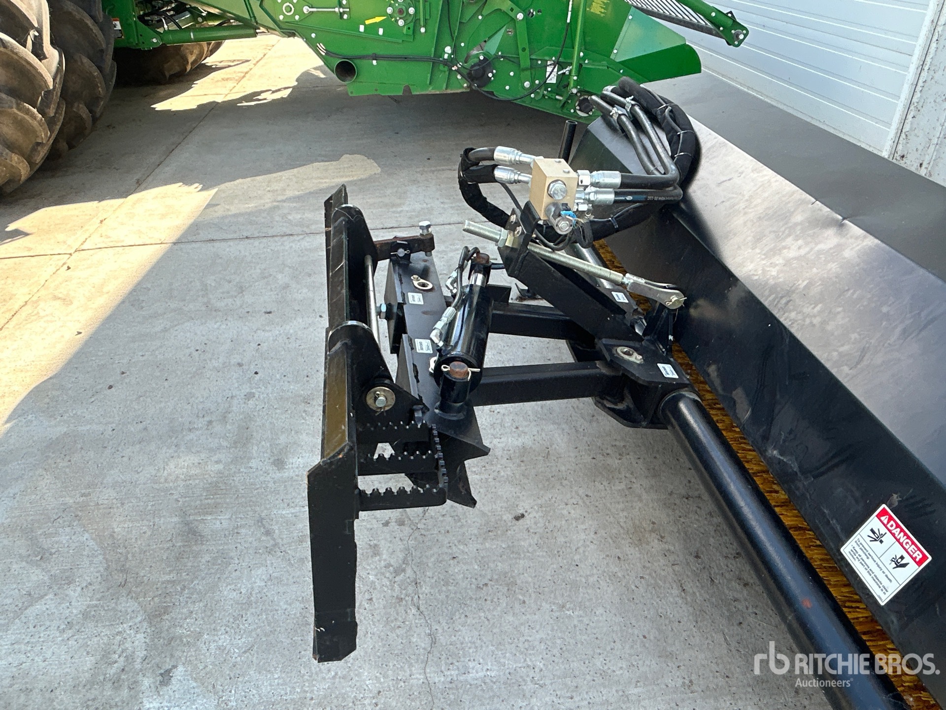 John Deere BA84