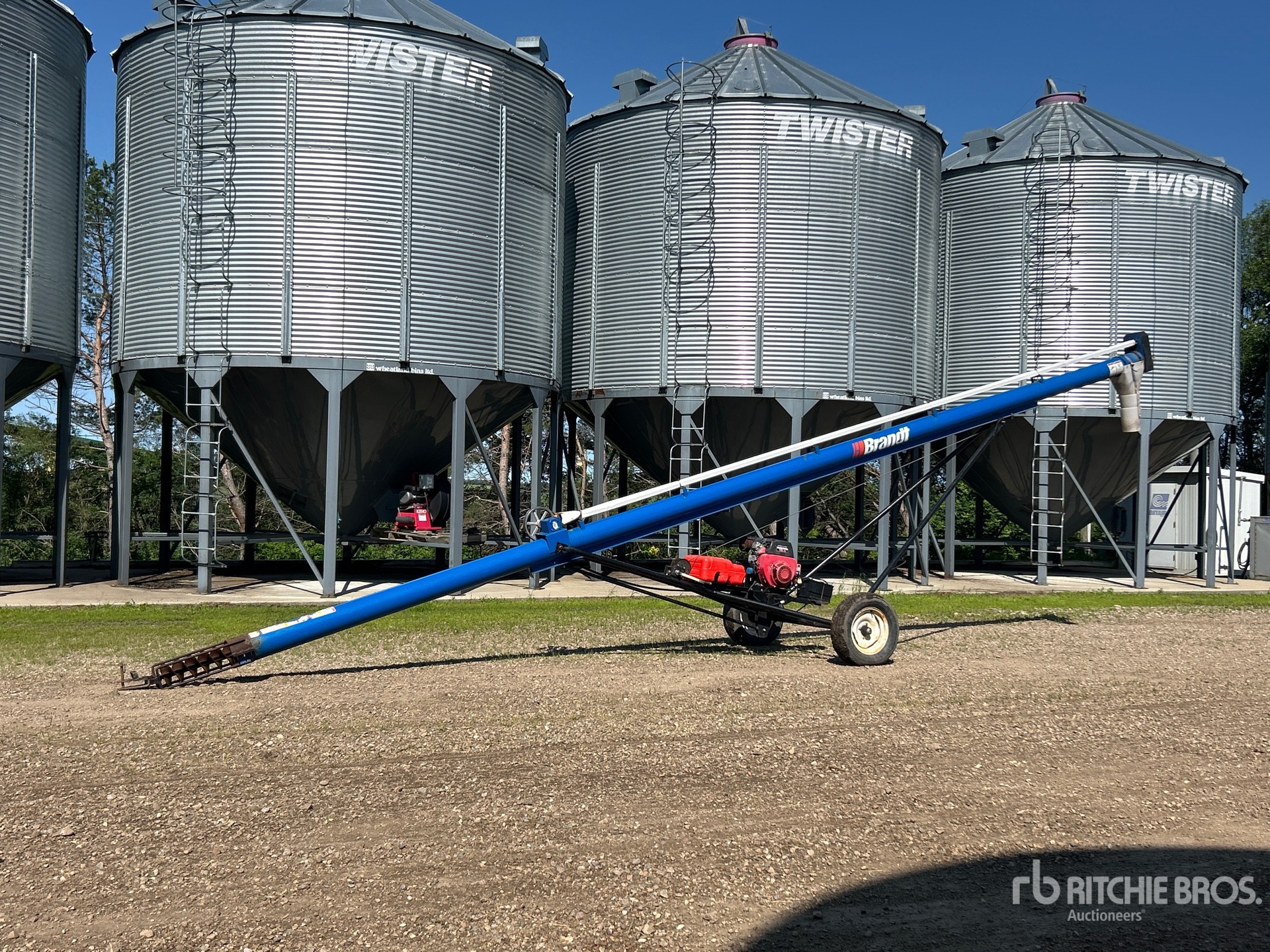 Photo of 1999 Brandt 835