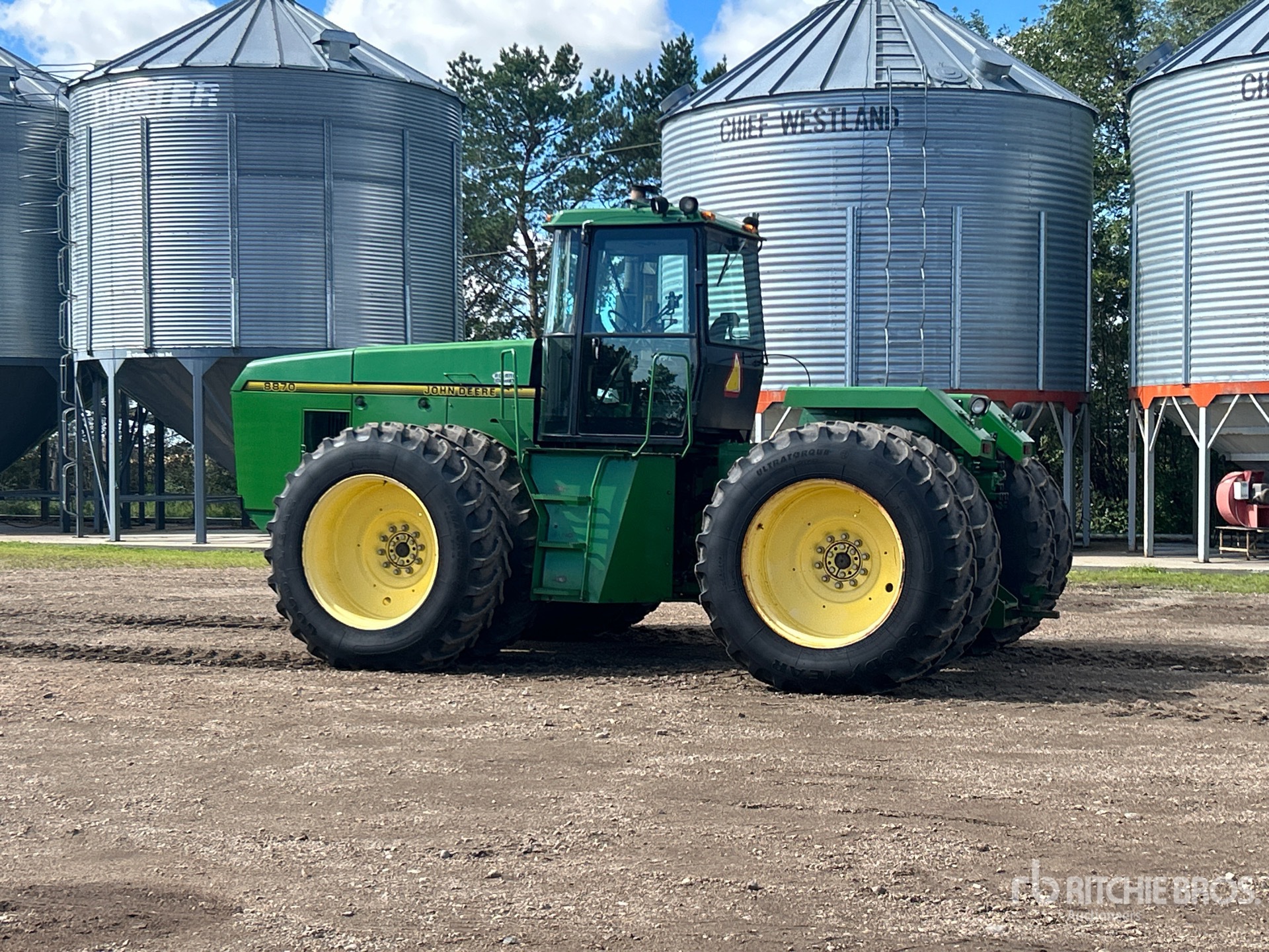 1996 John Deere 8870