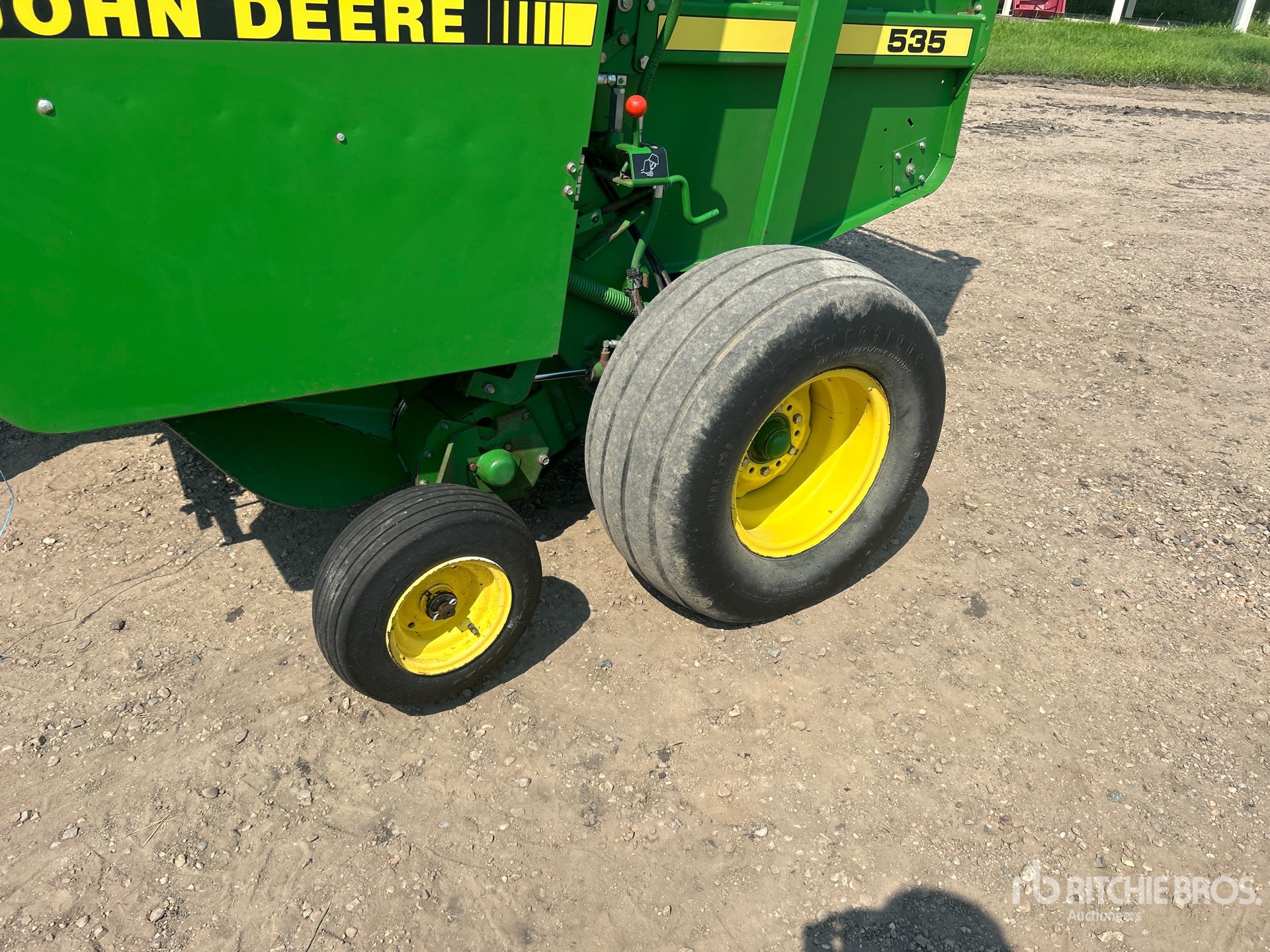 1995 John Deere 535