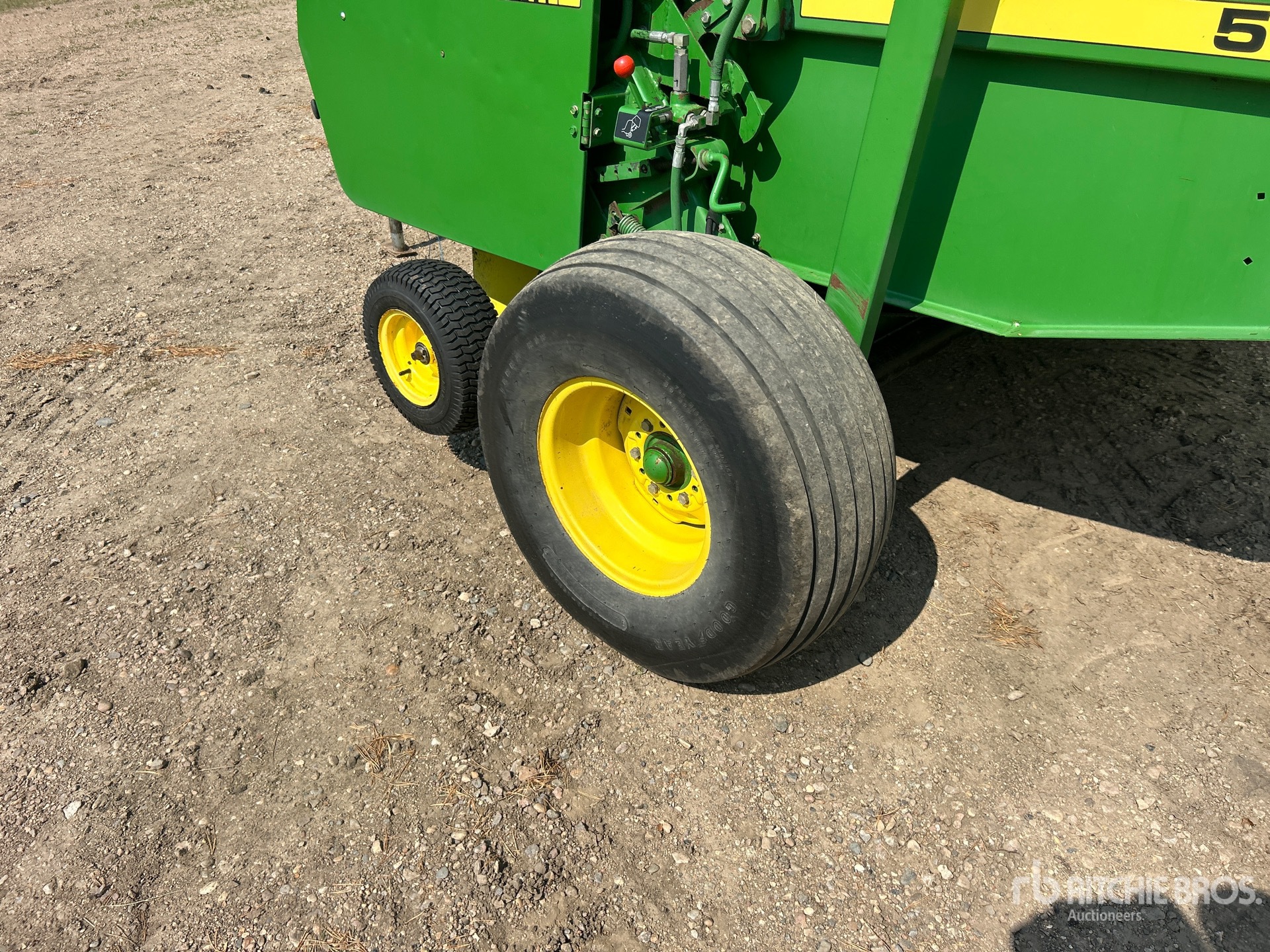 1992 John Deere 535